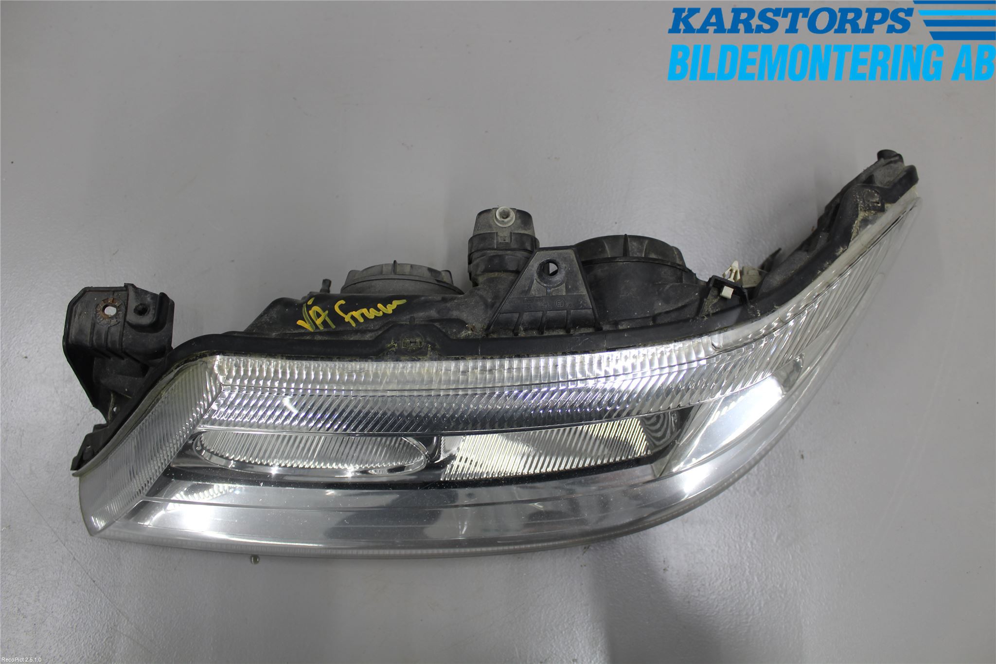 Renault LAGUNA II  01-05 Strålkastare Vänster