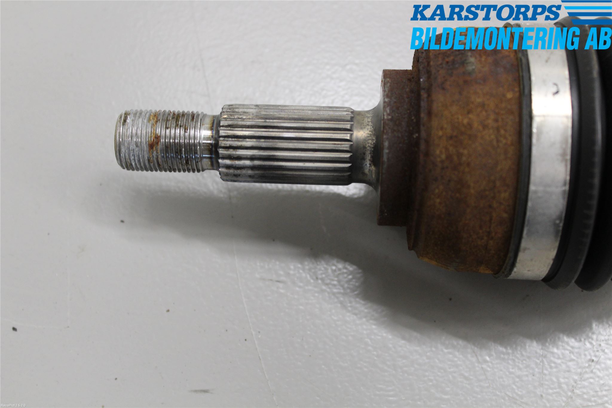 Renault CLIO III  09-12 Drivaxel Fram Höger