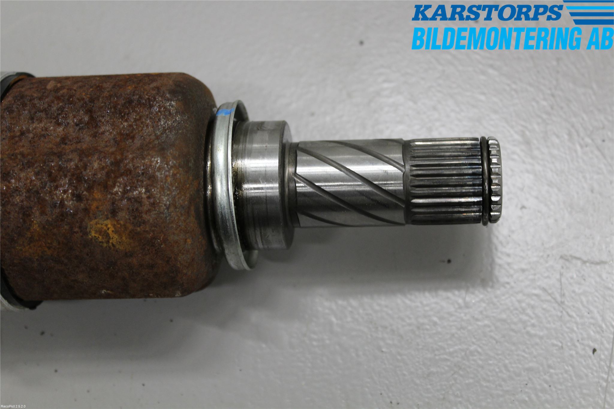 Renault CLIO III  09-12 Drivaxel Fram Vänster