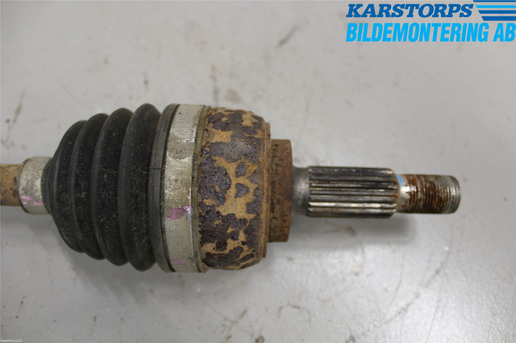 Renault CLIO III  09-12 Drivaxel Fram Vänster