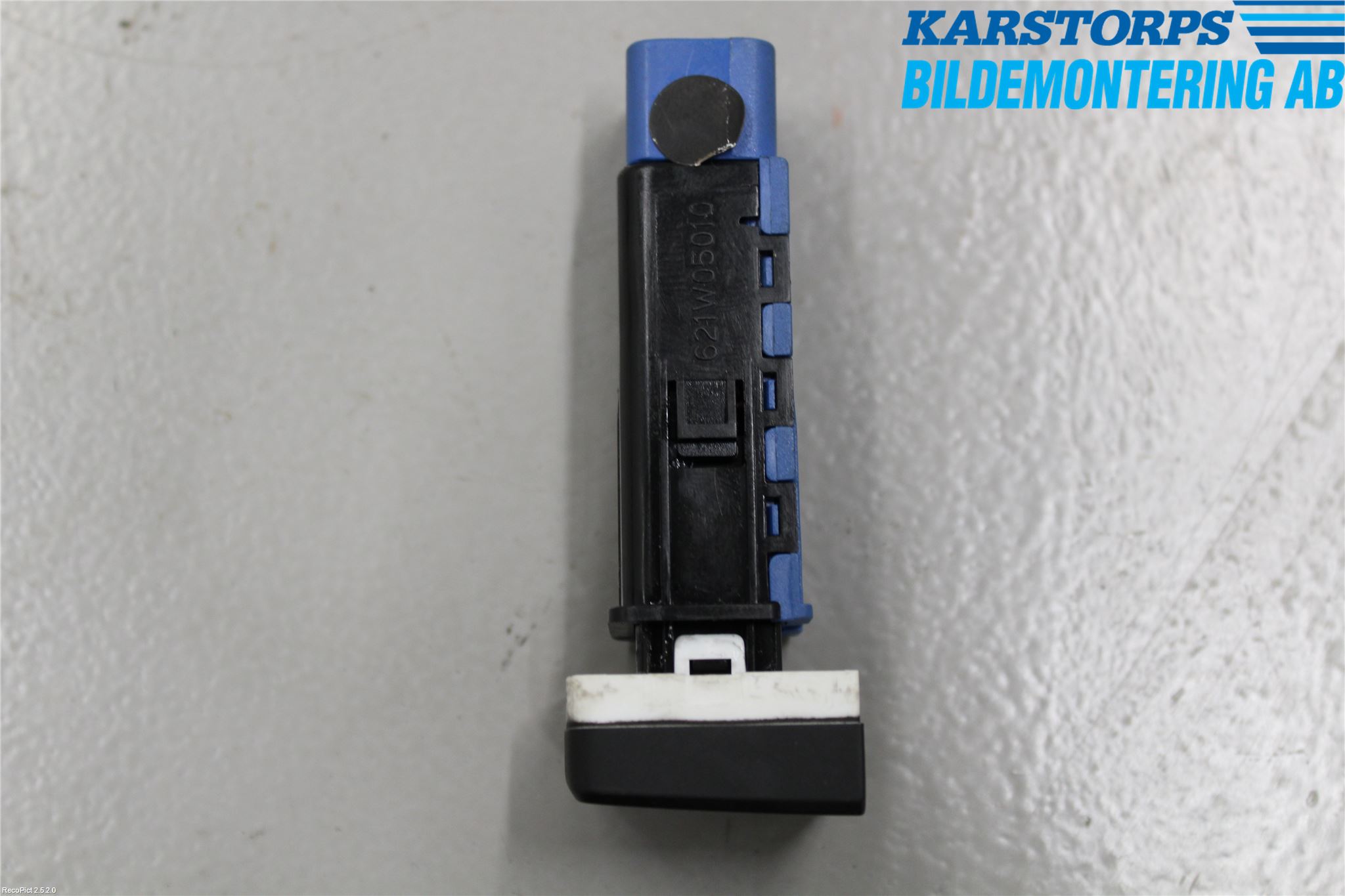 Hyundai i20 PB 09-14 Strömställare Stolvärme