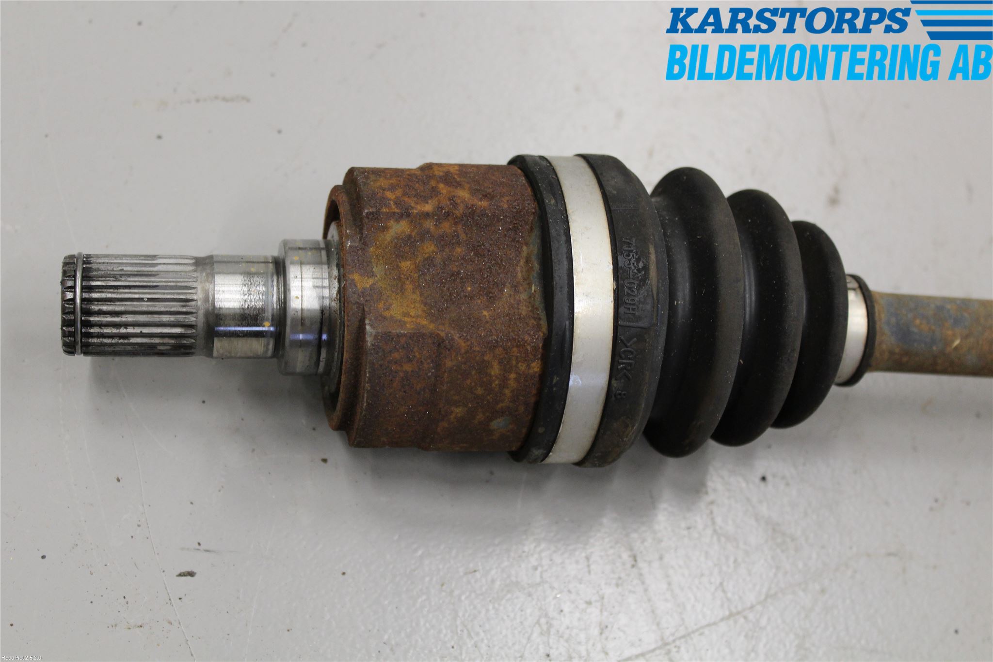 Hyundai i20 PB 09-14 Drivaxel Fram Höger