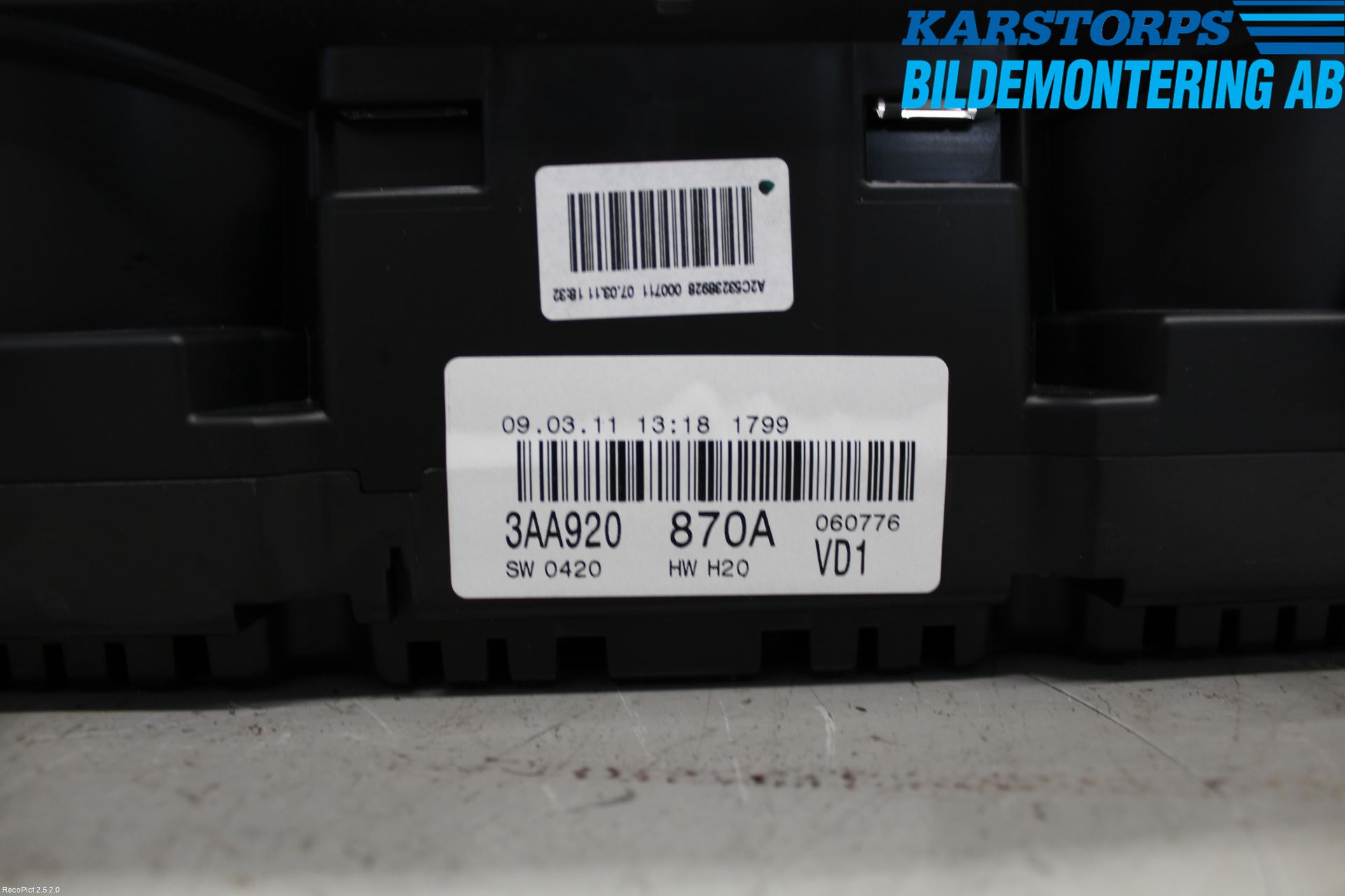 Volkswagen VW PASSAT 11-14 Instrument Komb