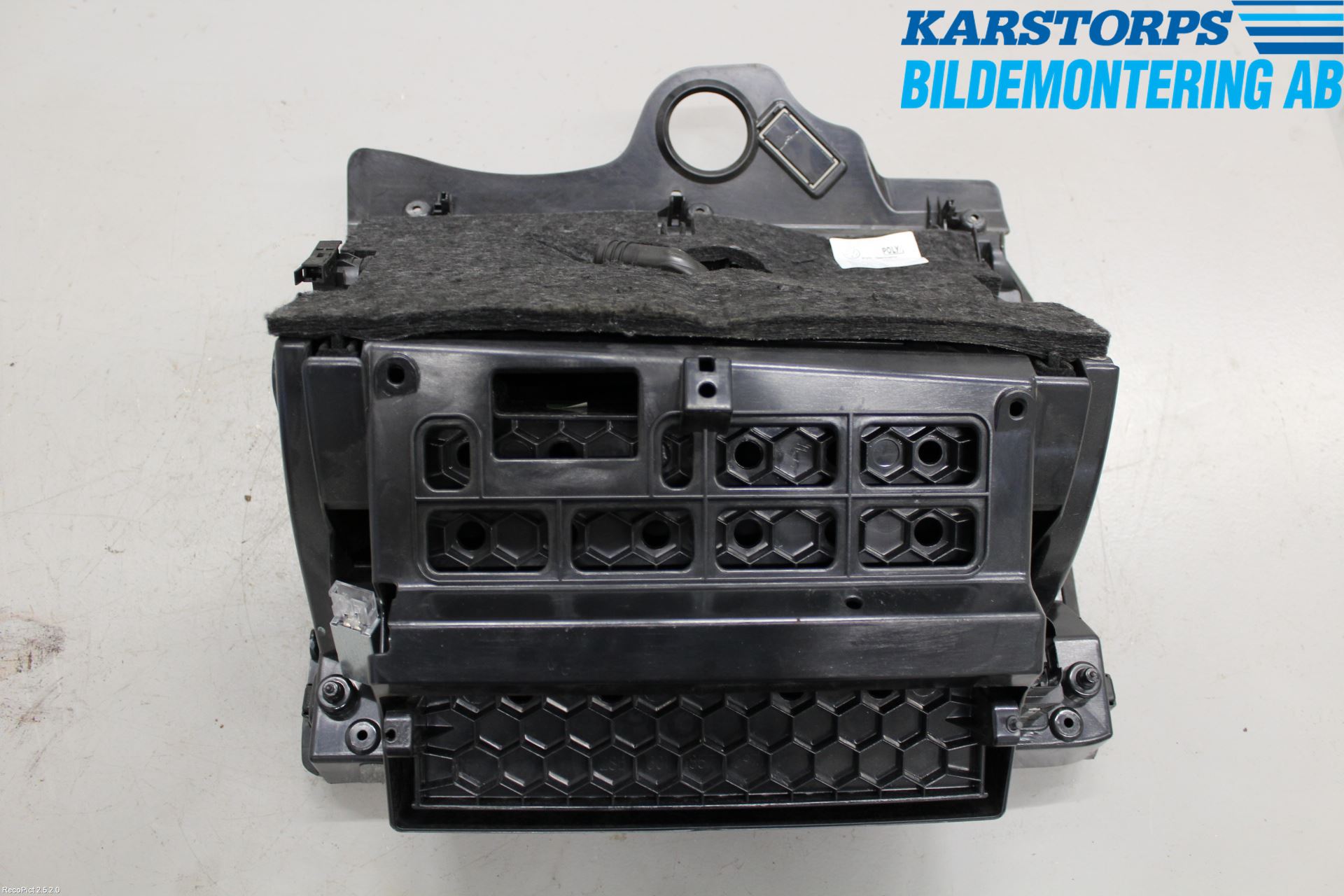 Volkswagen VW PASSAT 11-14 Handskfack