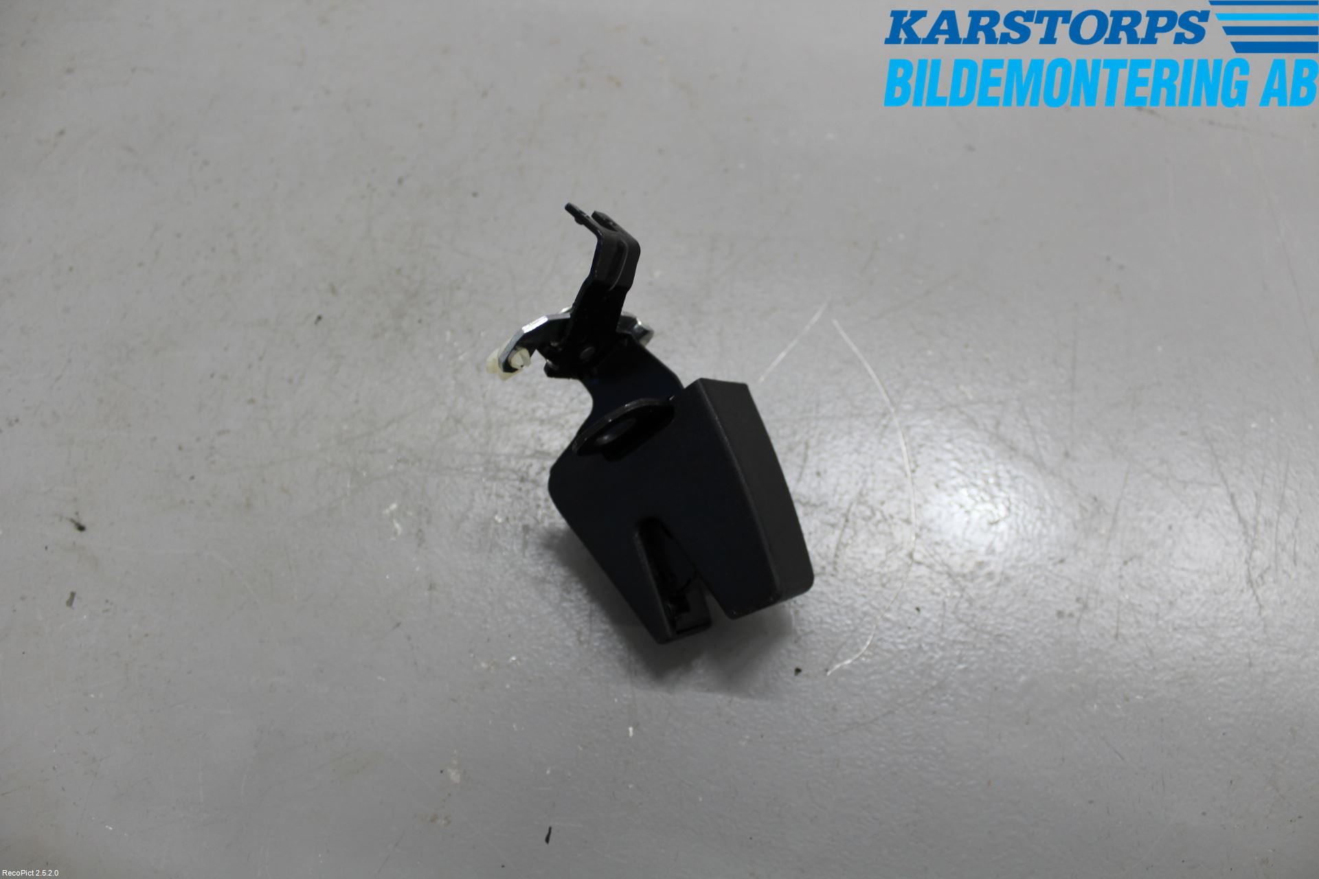 Volkswagen VW CADDY      04-10 Låskista-Dörrlås