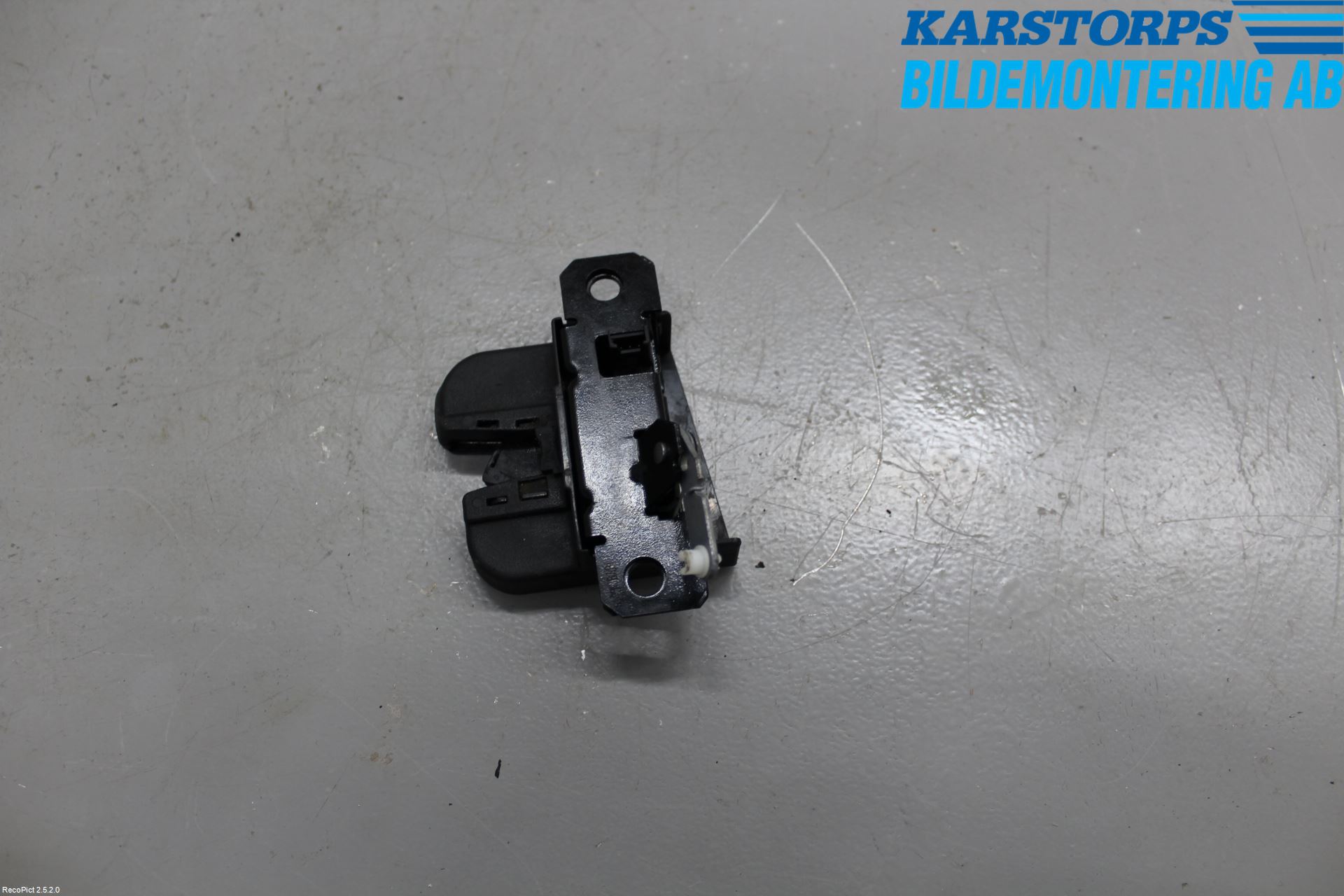 Volkswagen VW CADDY      04-10 Låskista-Dörrlås