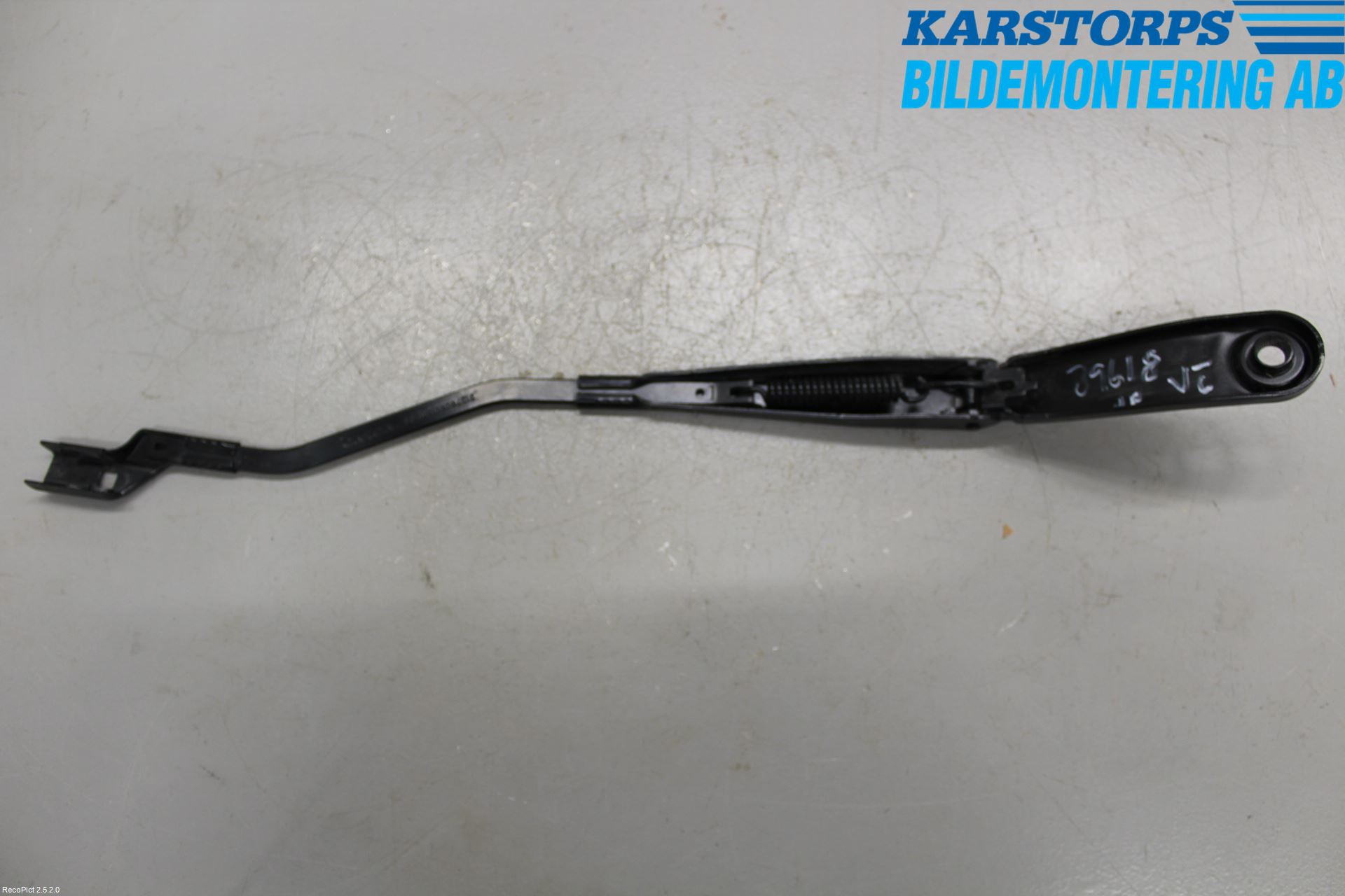 Volvo V40 12-19 Torkararm Armar Vindruta