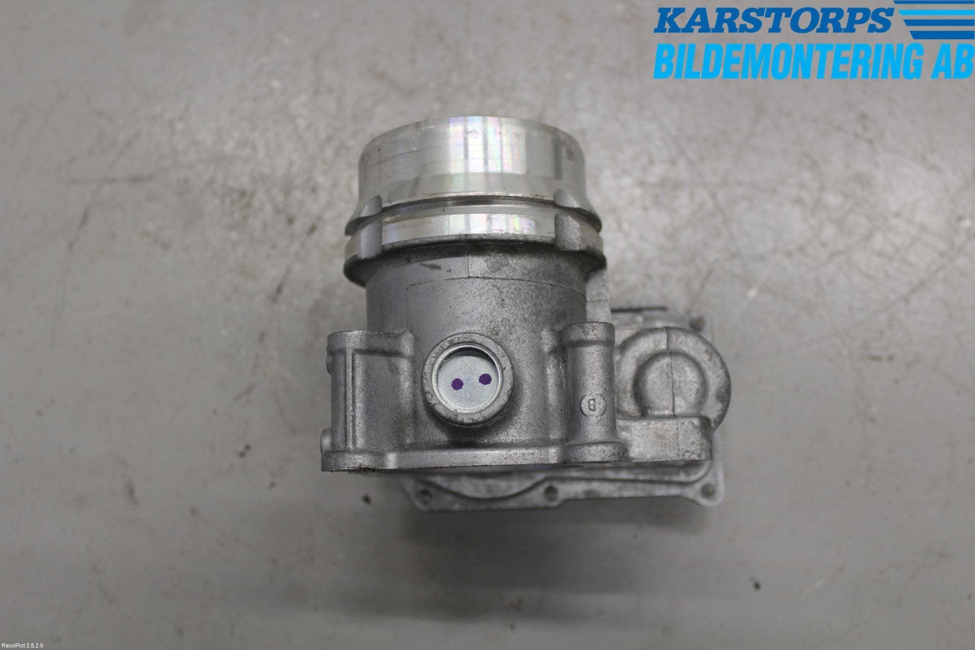 Volvo V40 12-19 Injspjällhus