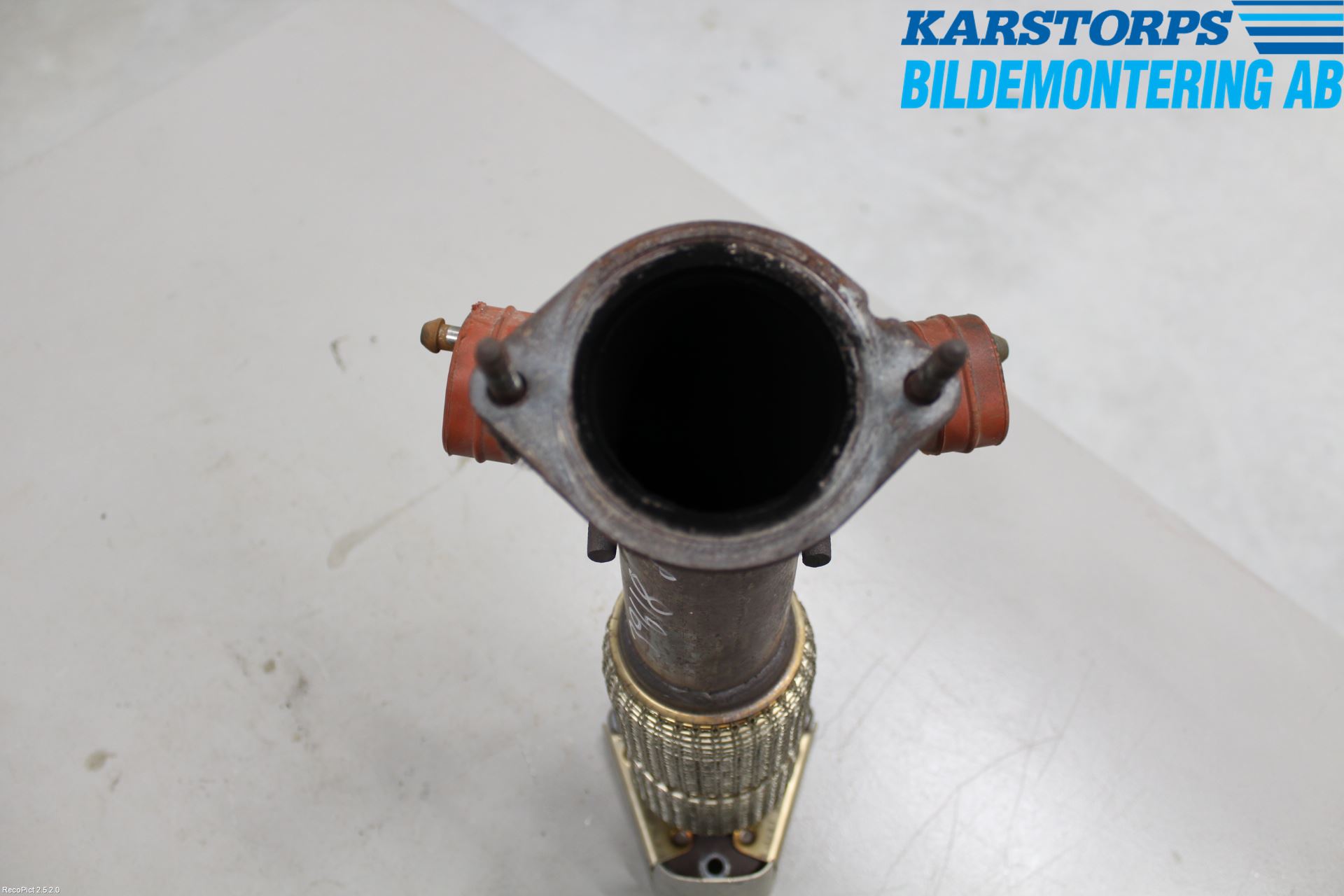 Volvo V40 12-19 Avgas Främre Rör