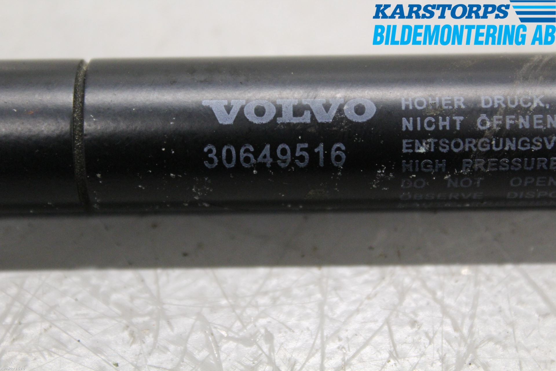 Volvo V70 08-13 Gasfjäder Motorhuv