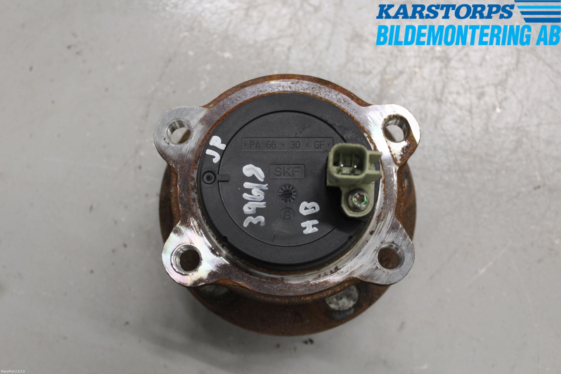 Volvo V40 12-19 Nav Bak