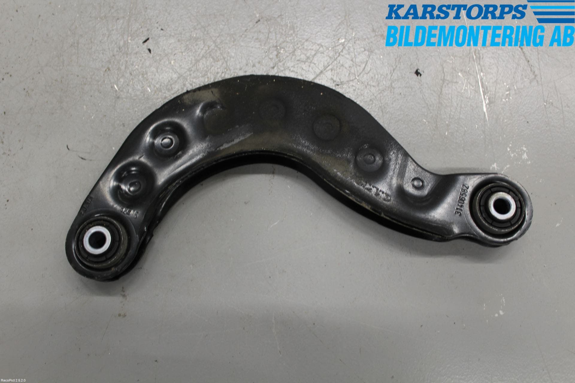 Volvo V40 12-19 Bärarm Bak Övre Höger