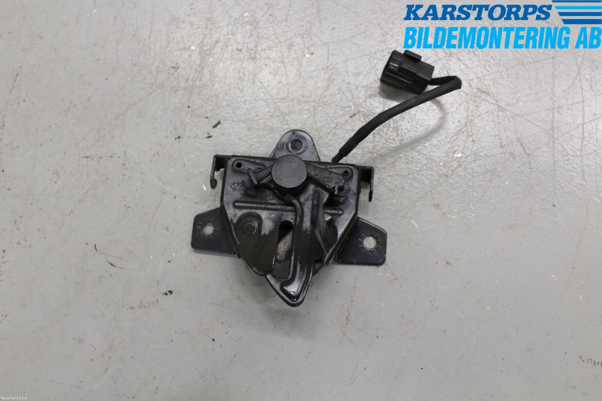 Hyundai SANTA FE  06-12 Huvlås