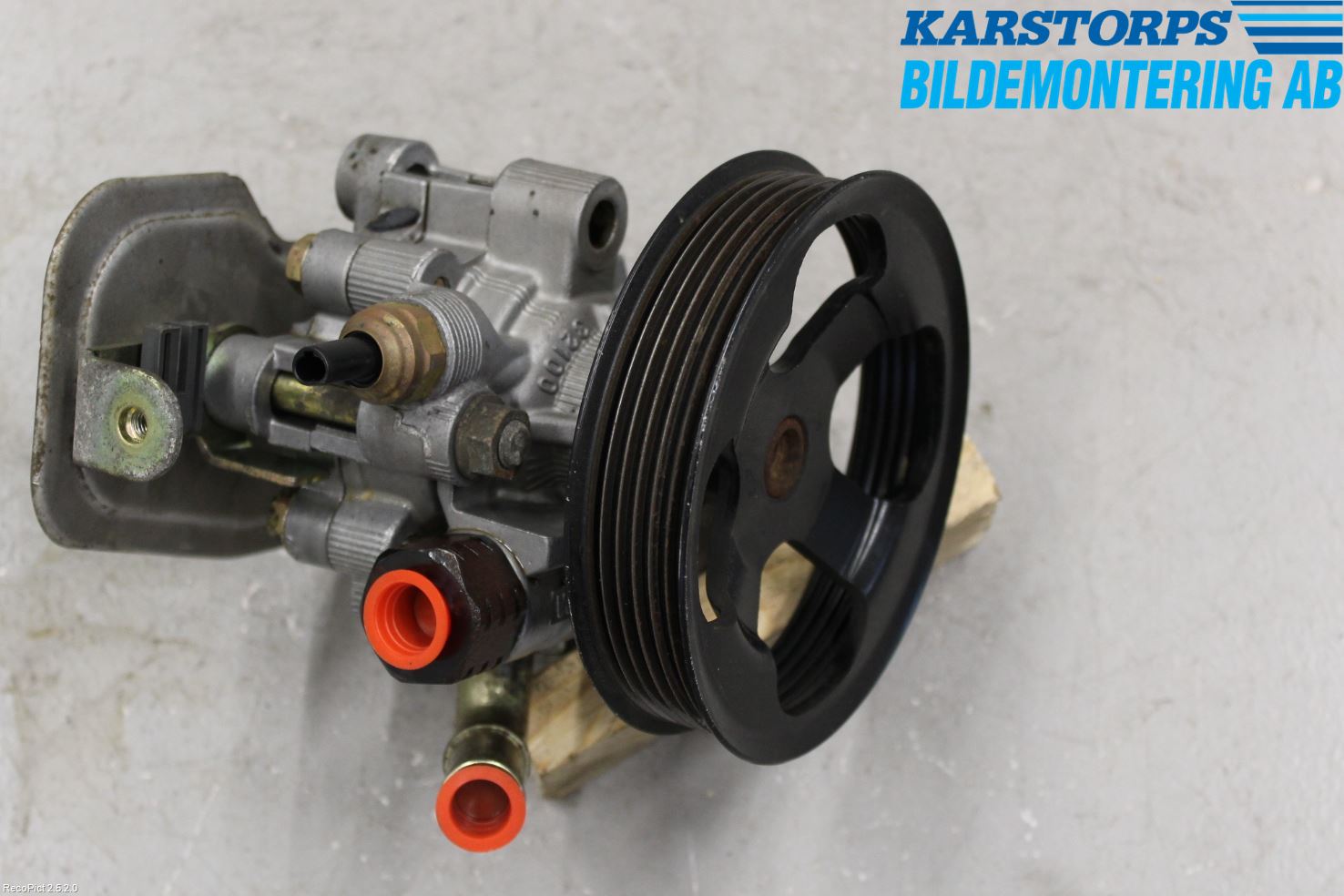 Toyota AVENSIS 98-02 Styrservopump