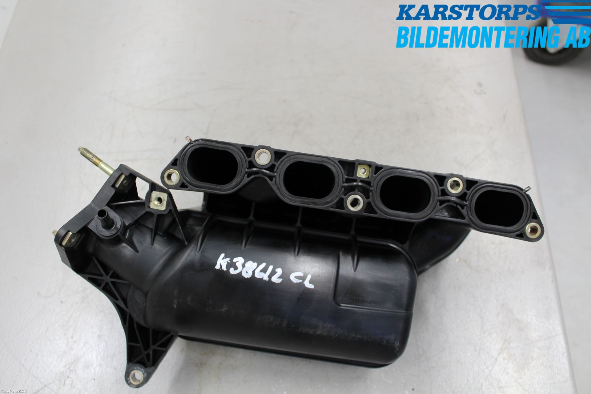 Toyota AVENSIS 98-02 Grenrör Insug