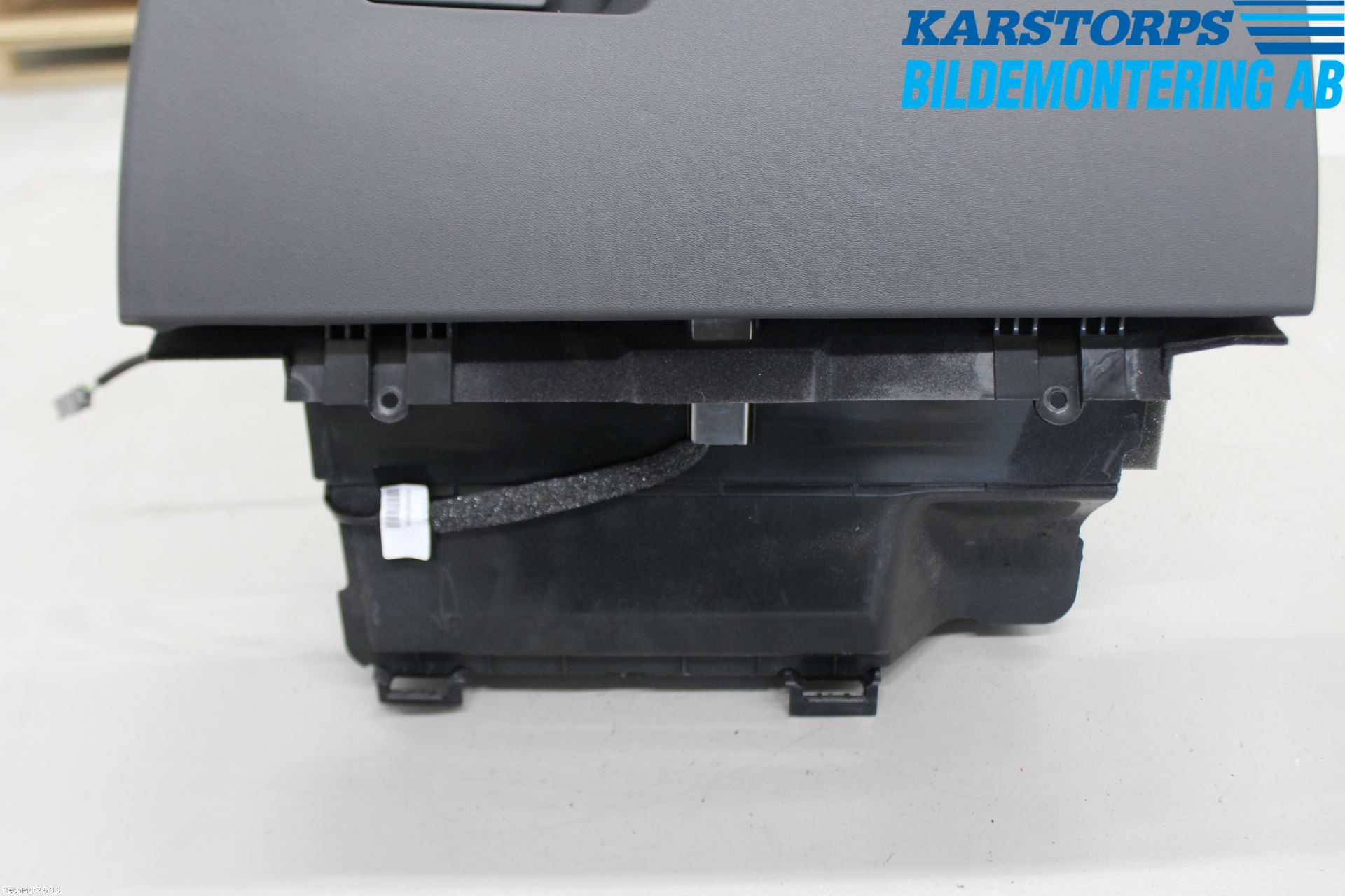 Volvo V70 08-13 Handskfack