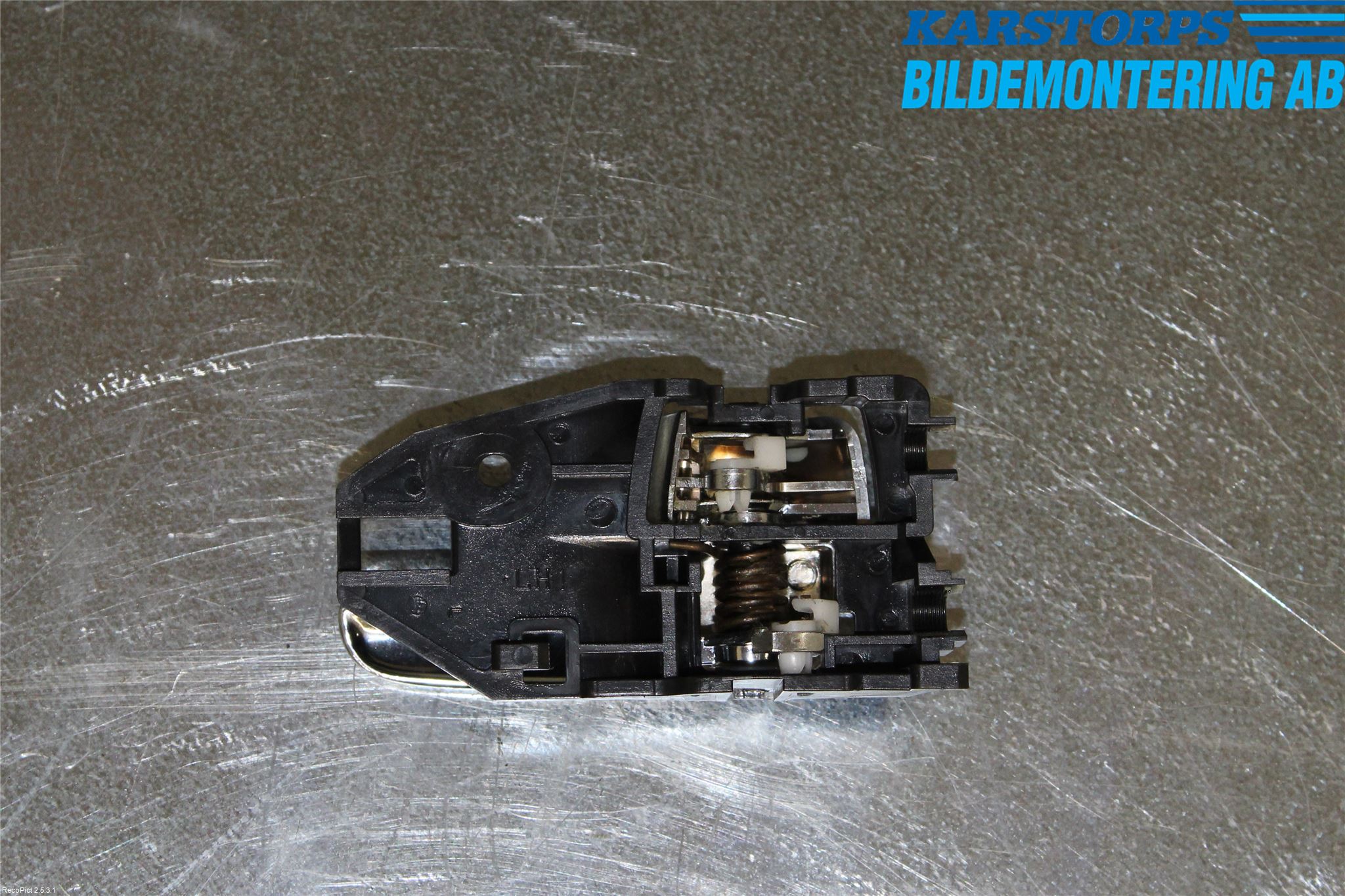 Mitsubishi LANCER  03-07 Dörrhandtag Inre Vä