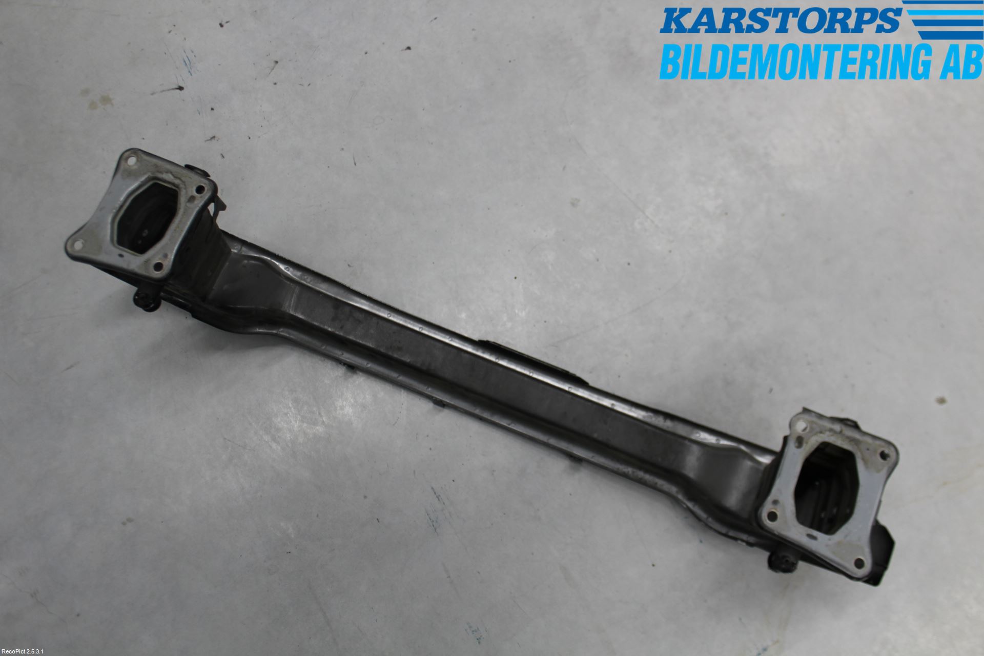 Ford KUGA 13-16 Stötfångarbalk Fram