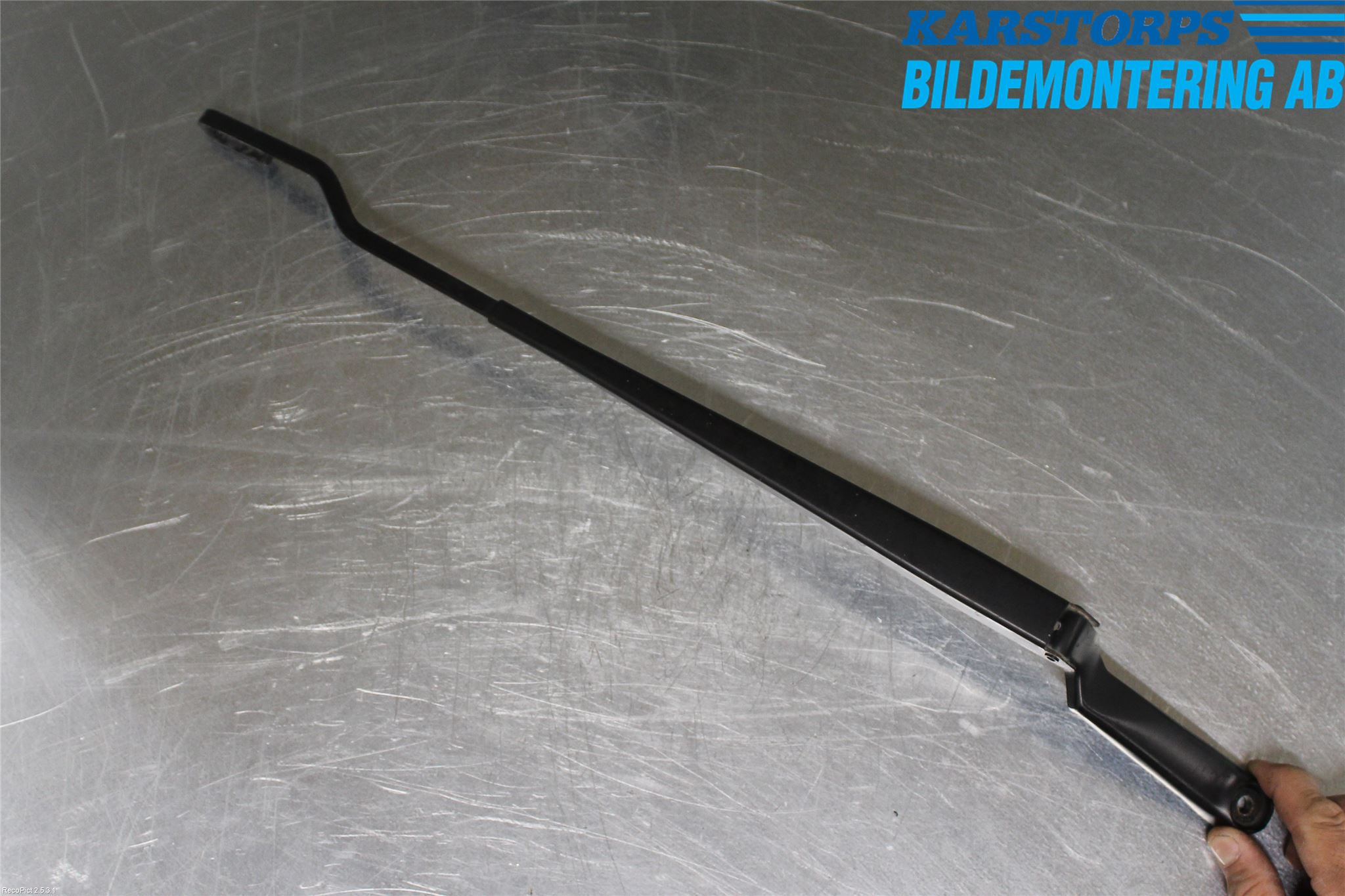 Audi A3/S3     96-03 Torkararm Armar Vindruta