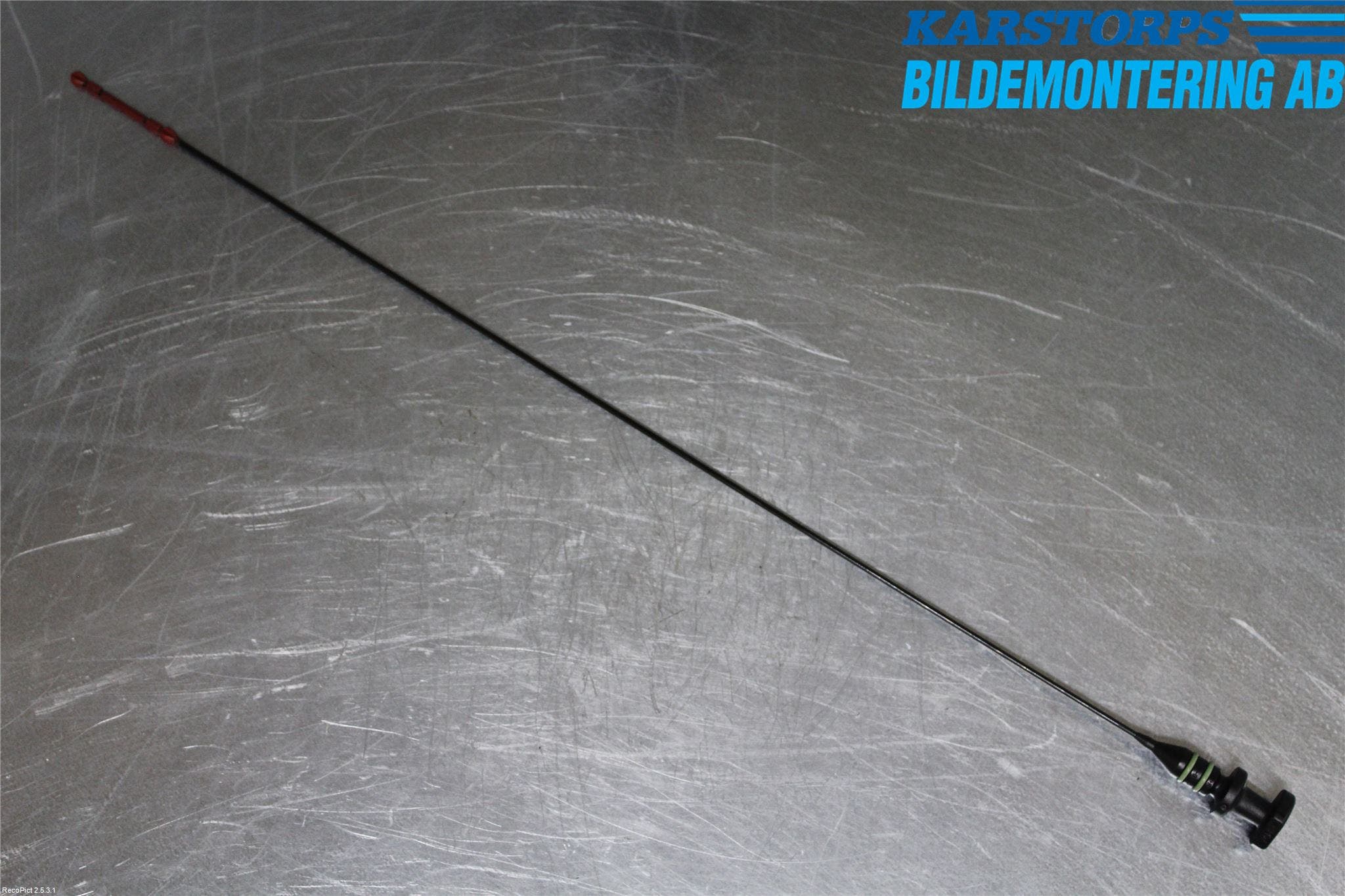 BMW 3 F30/F31/F80 12-19 Oljesticka