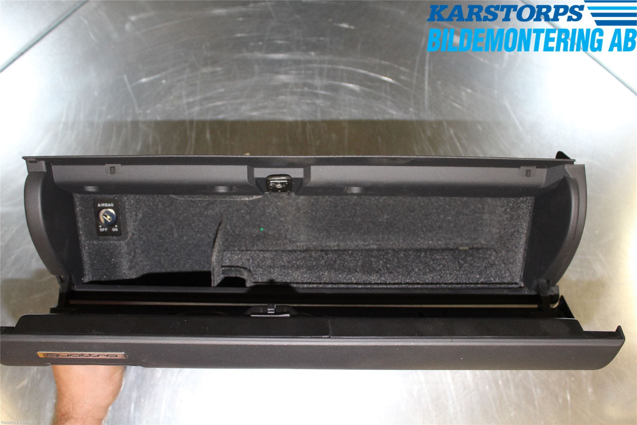 Audi A3/S3     96-03 Handskfack