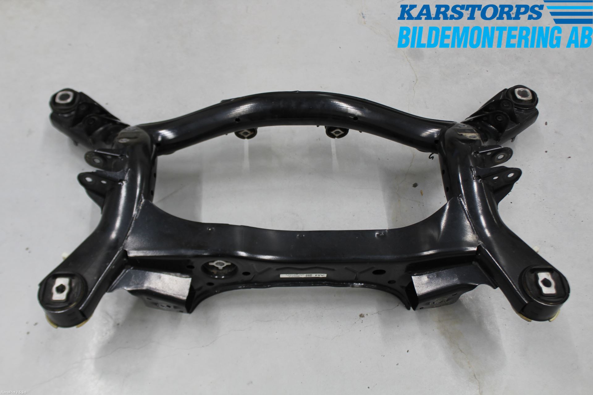 BMW 3 F30/F31/F80 12-19 Bakaxelbalk