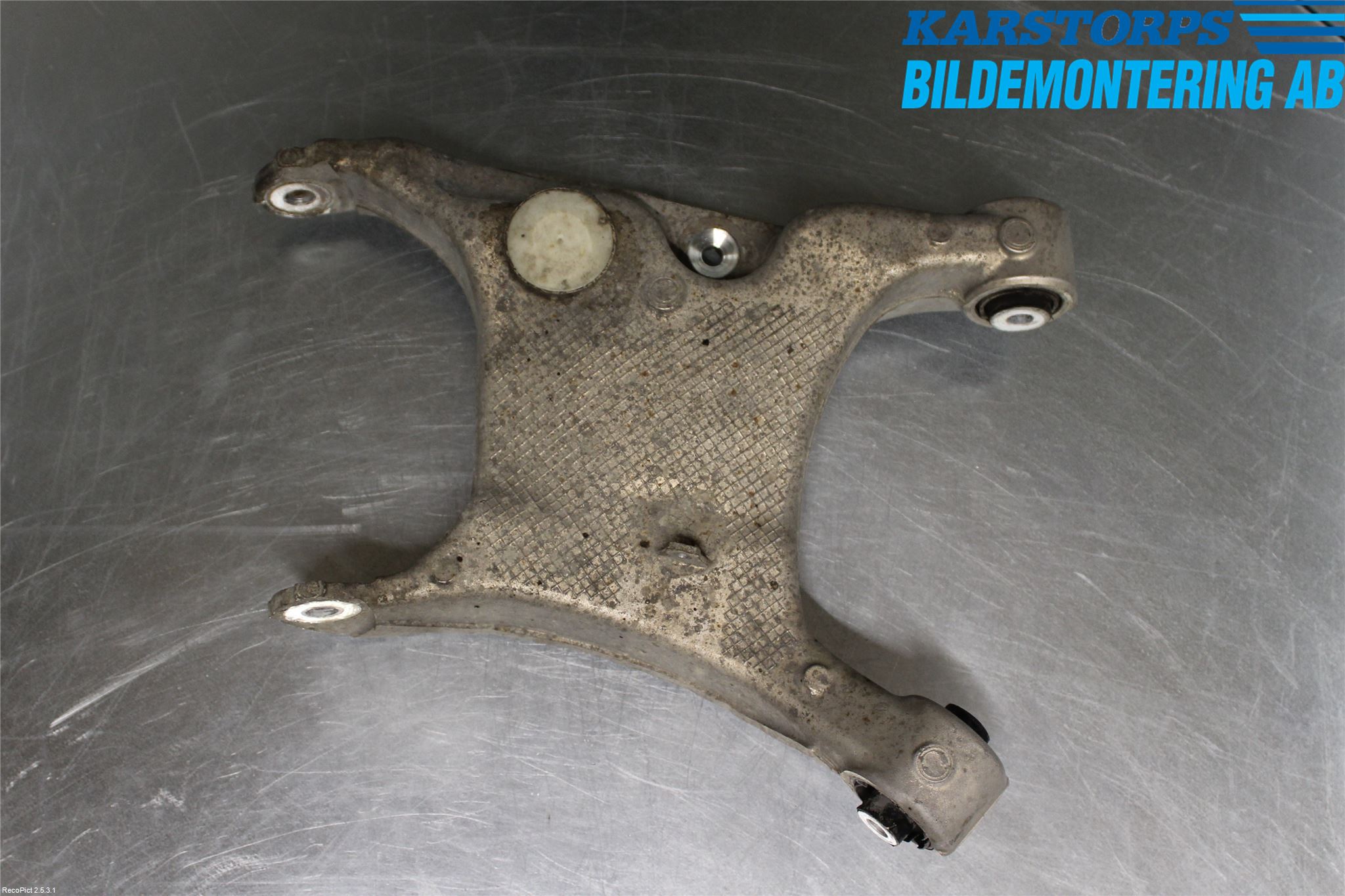 BMW 5 E60/61 Sed/Tou 02-10 Bärarm Bak Höger