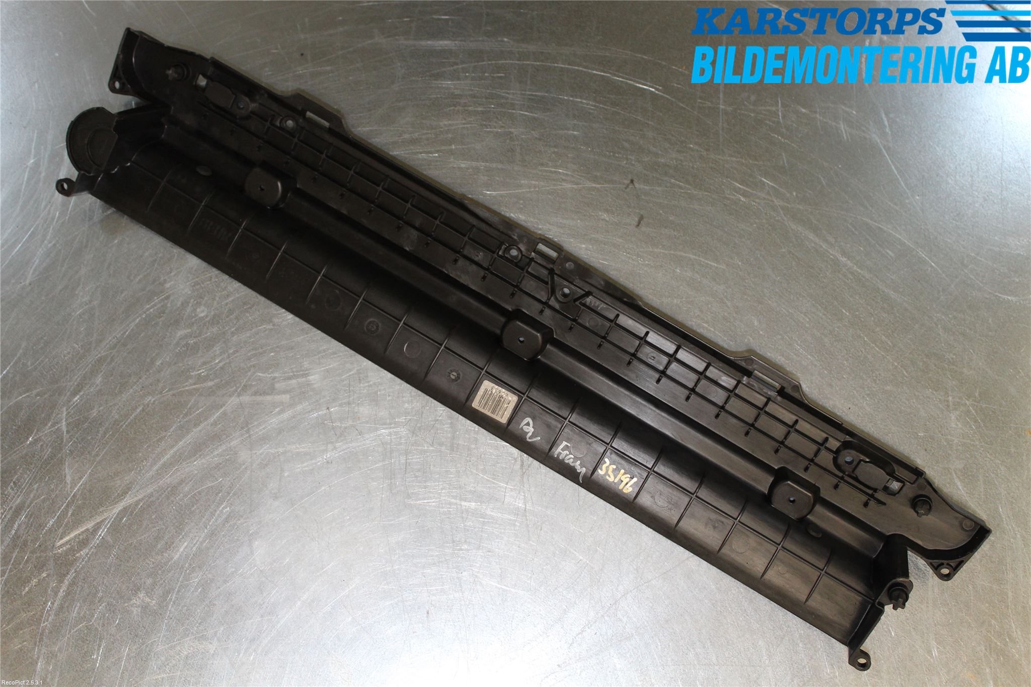 BMW 5 E60/61 Sed/Tou 02-10 Kylarfäste-Ram-Balk