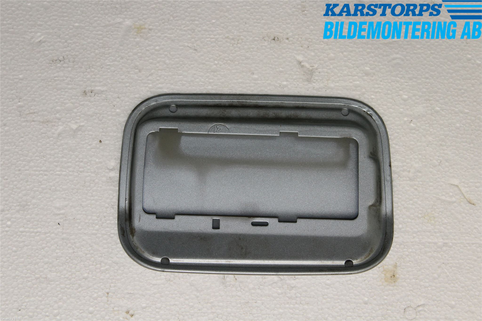 BMW 5 E60/61 Sed/Tou 02-10 Tanklucka