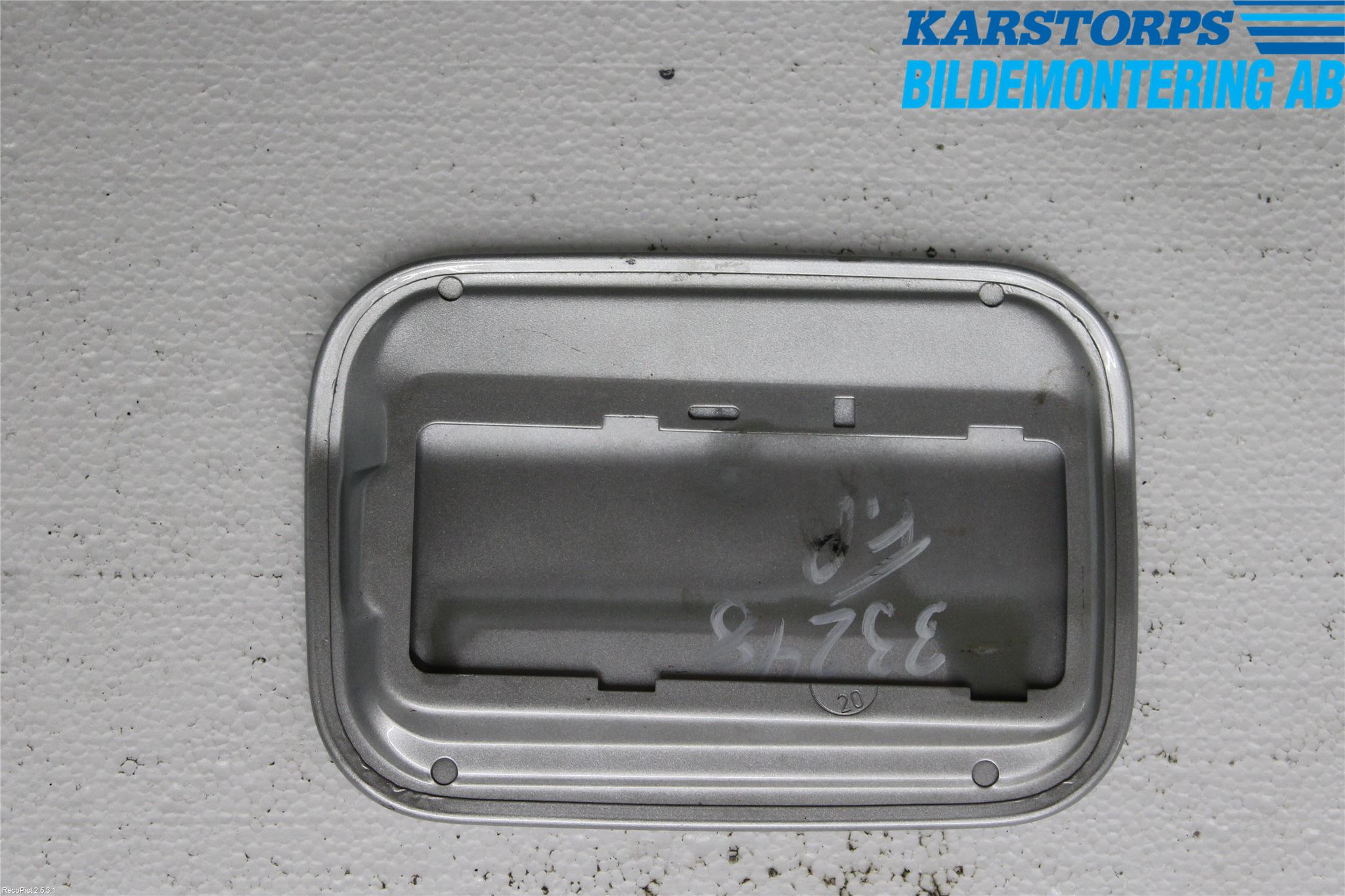 BMW 5 E60/61 Sed/Tou 02-10 Tanklucka