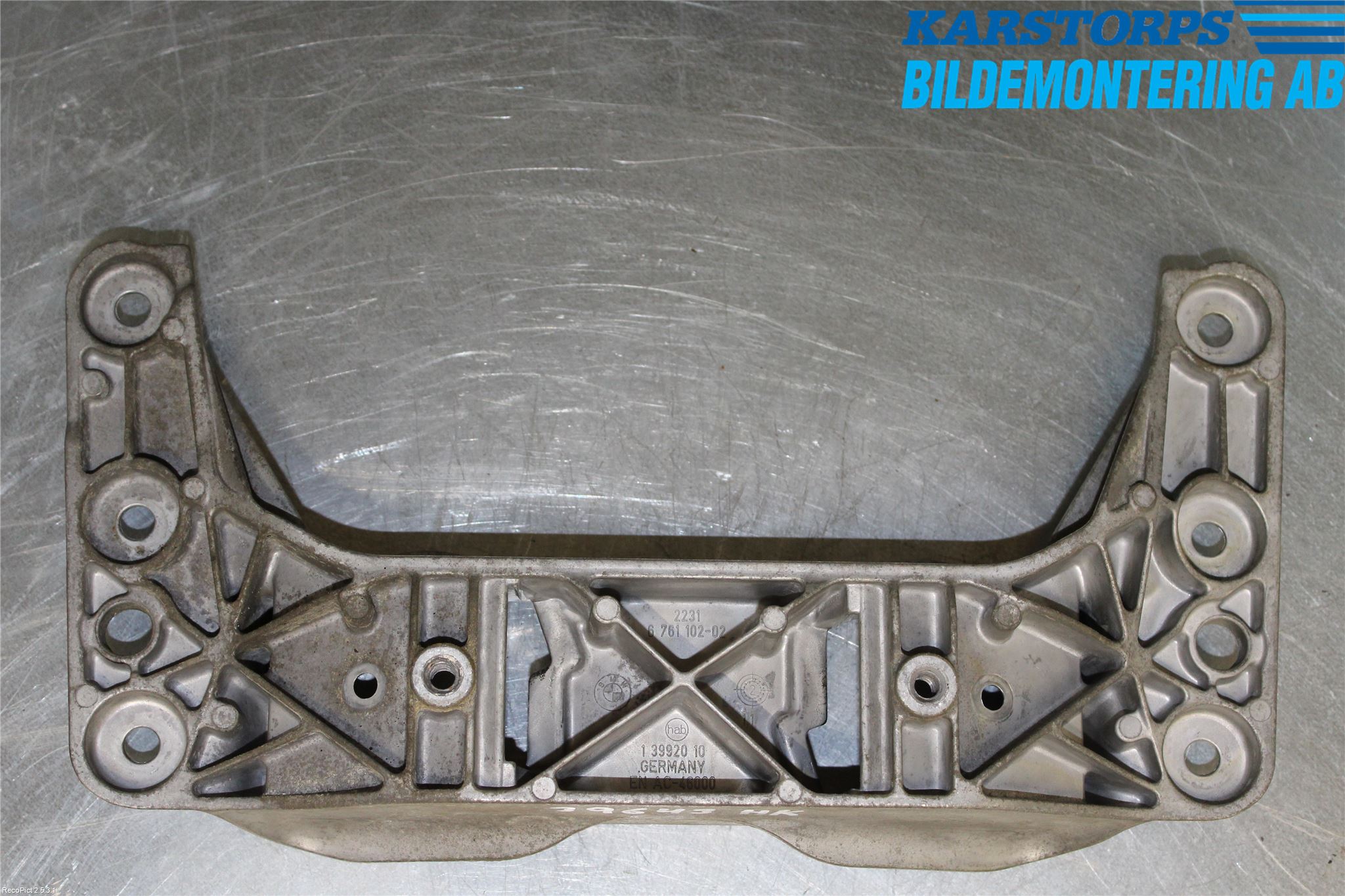 BMW 5 E60/61 Sed/Tou 02-10 Växellådsbalk