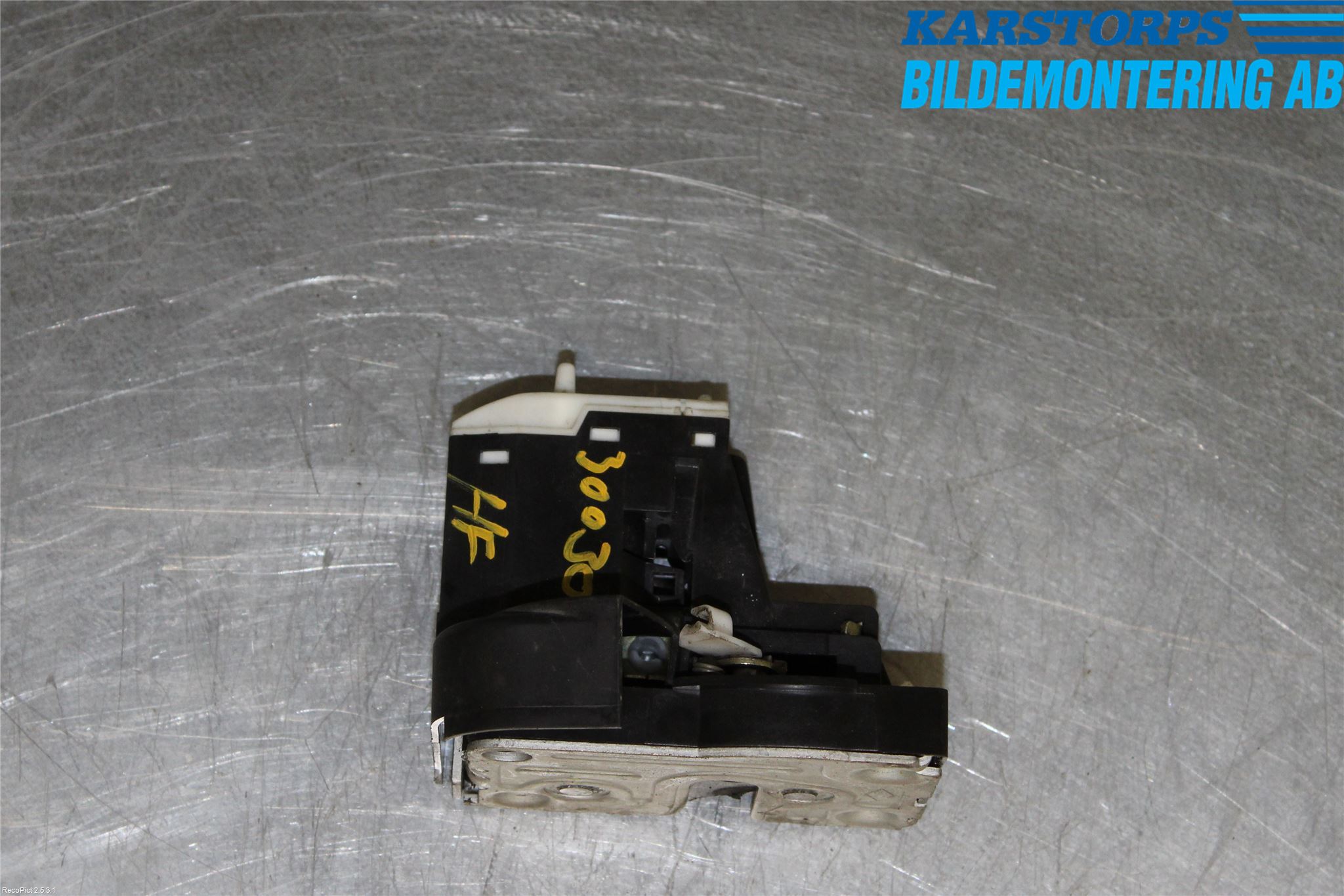 Renault CLIO II 01-08 Låskista-Dörrlås