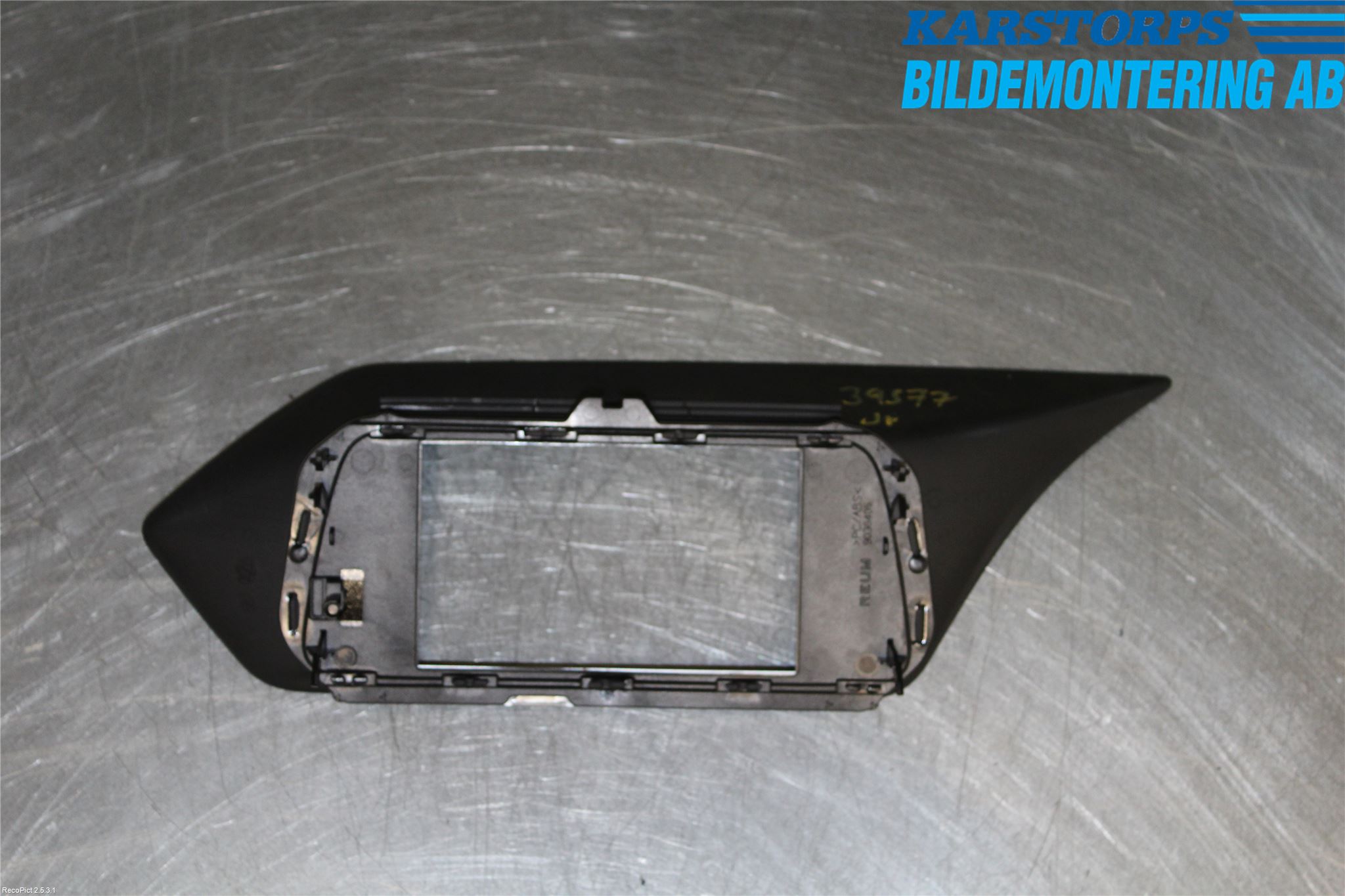 Mercedes-Benz MB E-KLASS (W212) 09-16 Instrument-Radio Sarg