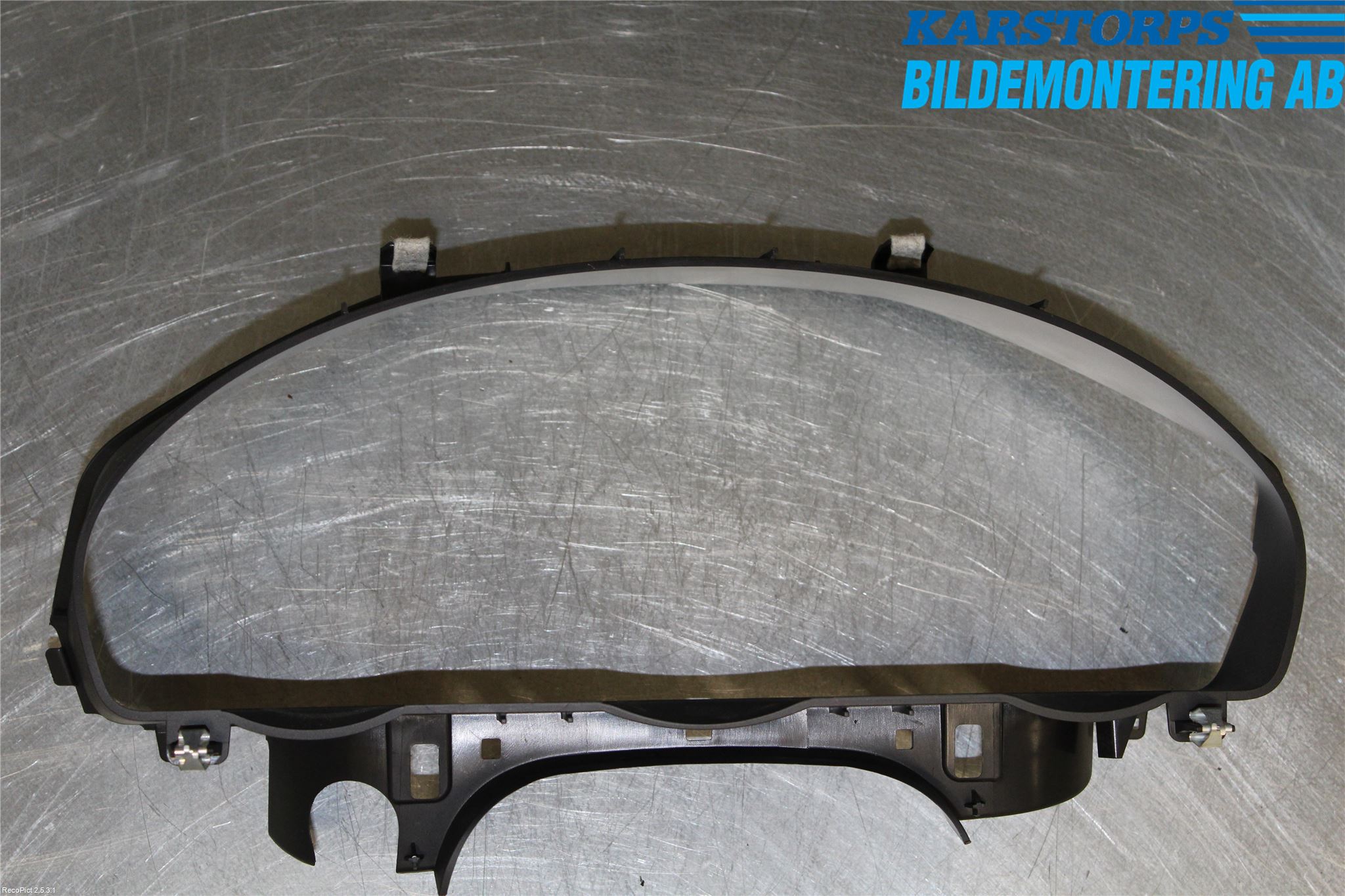 Mercedes-Benz MB E-KLASS (W212) 09-16 Instrumentsarg