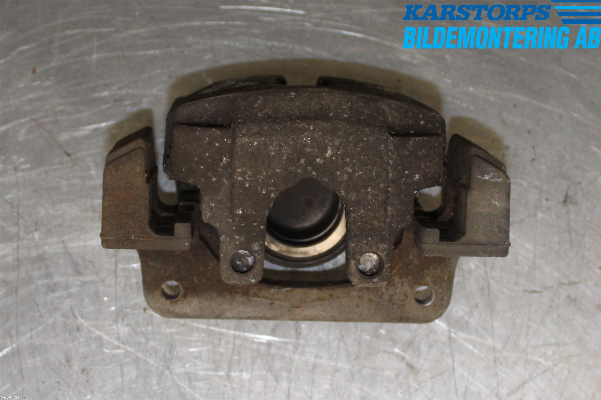 BMW 5 F10/F11/F18 09-17 Bromsok Fram Vänster