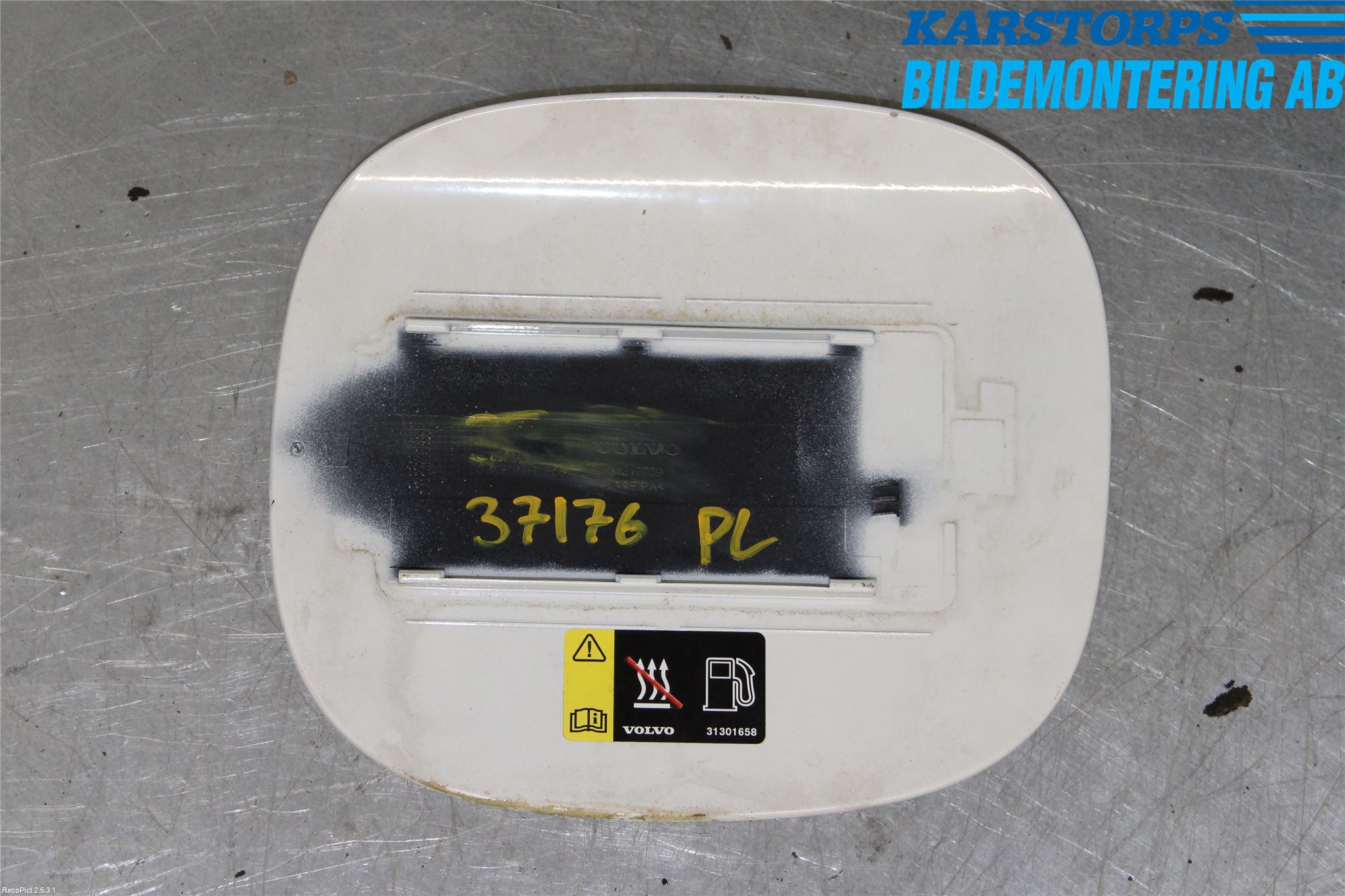 Volvo V60 11-13 Tanklucka