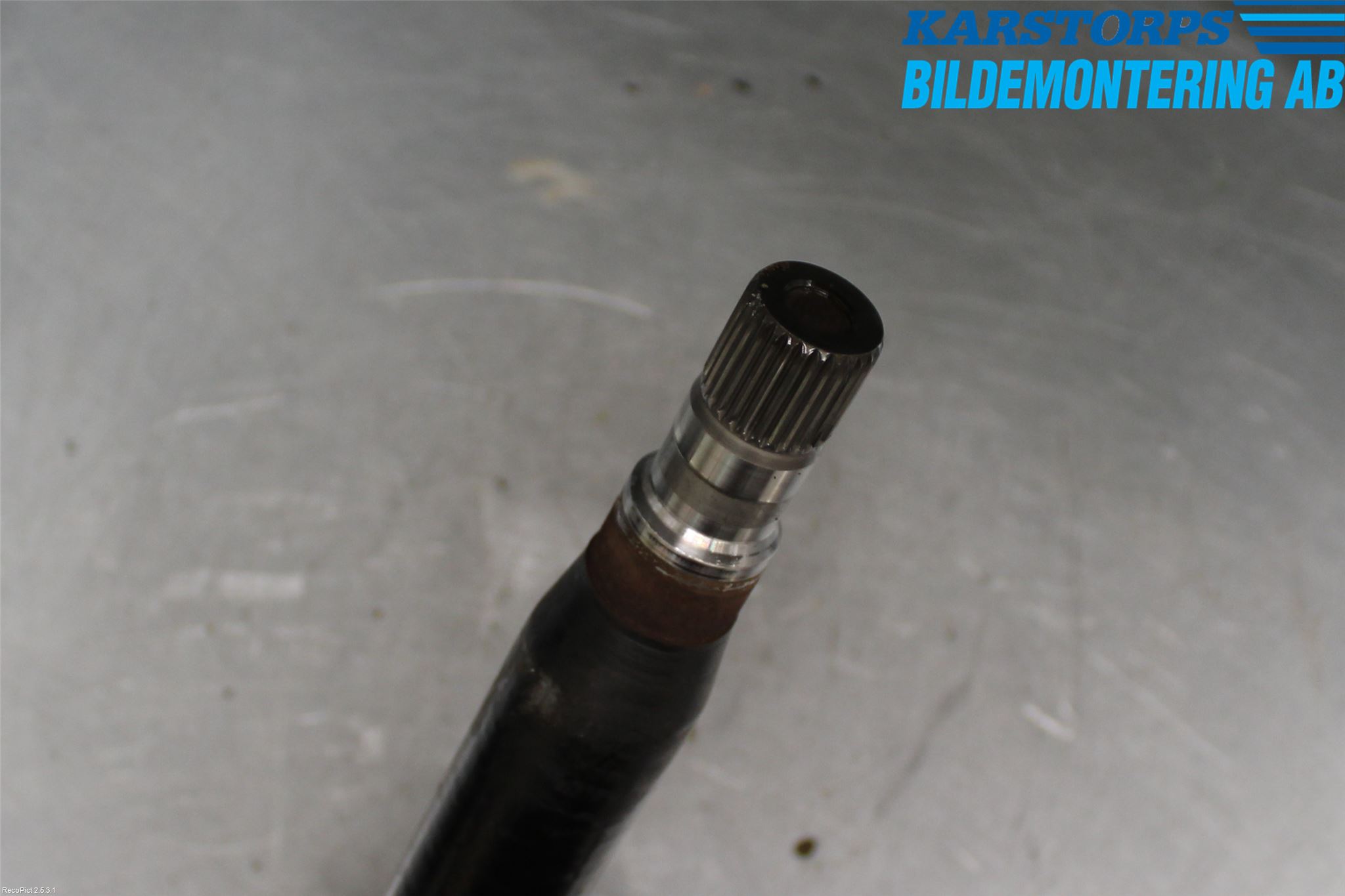 Saab 9-5 -05 Drivaxel Fram Höger