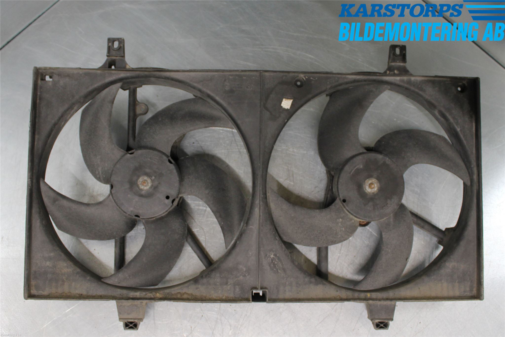 Nissan ALMERA    00-06 Kylfläkt El