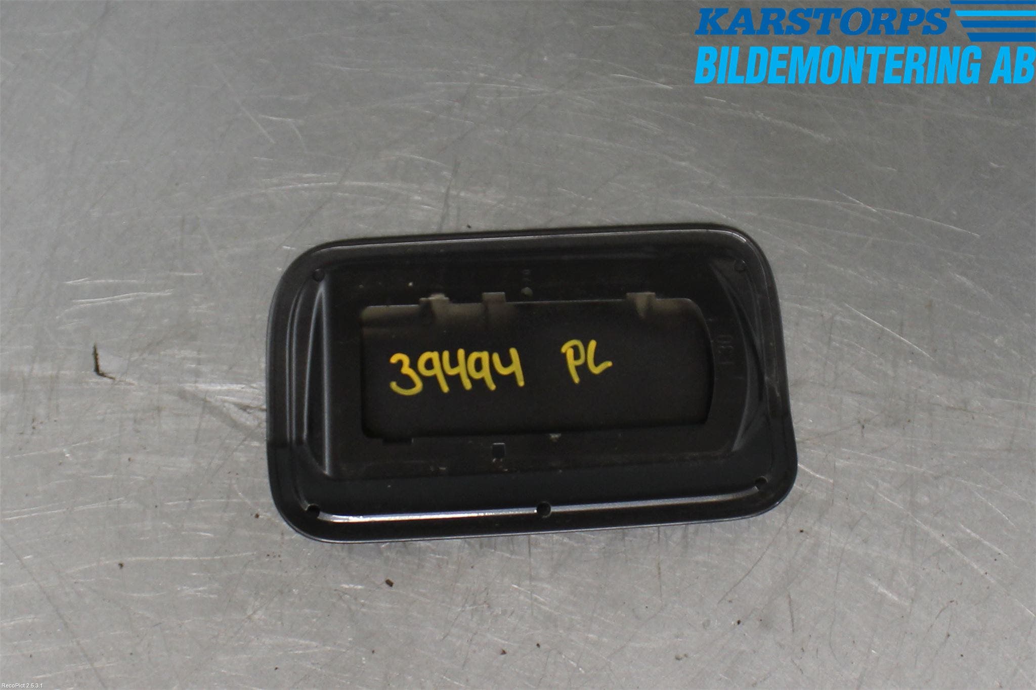 BMW 3 F30/F31/F80 12-19 Tanklucka