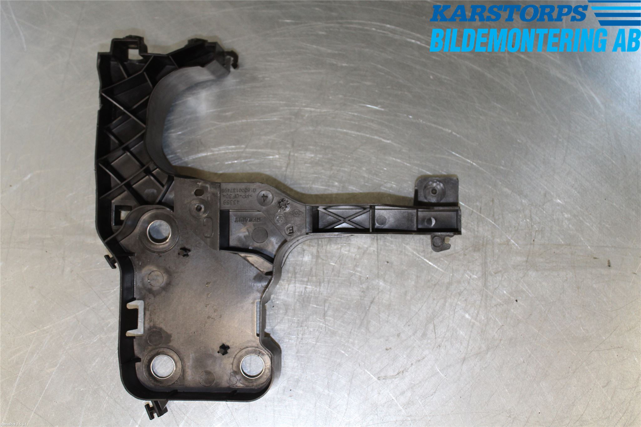 Renault MÉGANE II  03-05 Frontplåt Undre