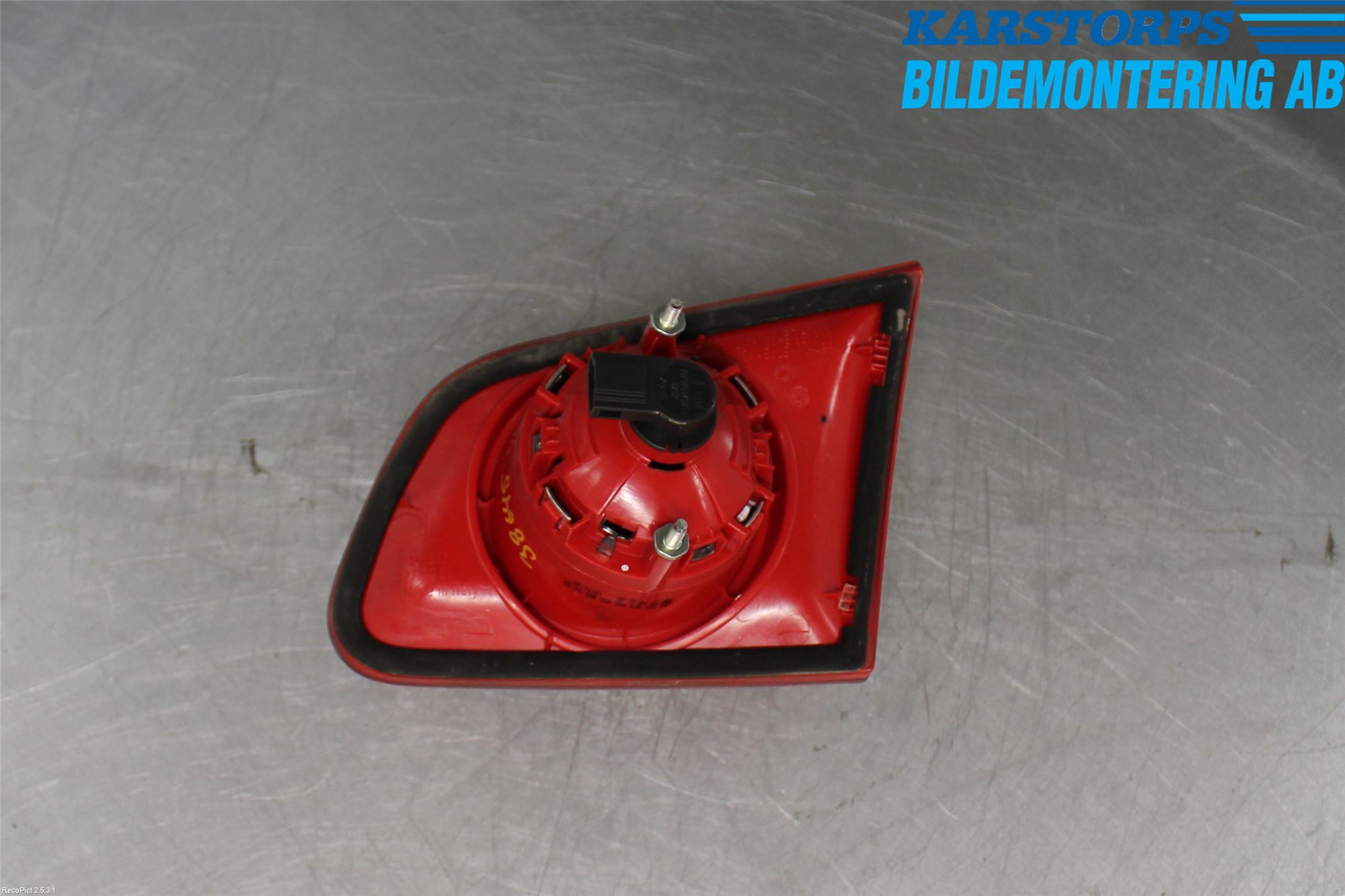 Volkswagen VW PASSAT 05-11 Bakljus Lucka Vä