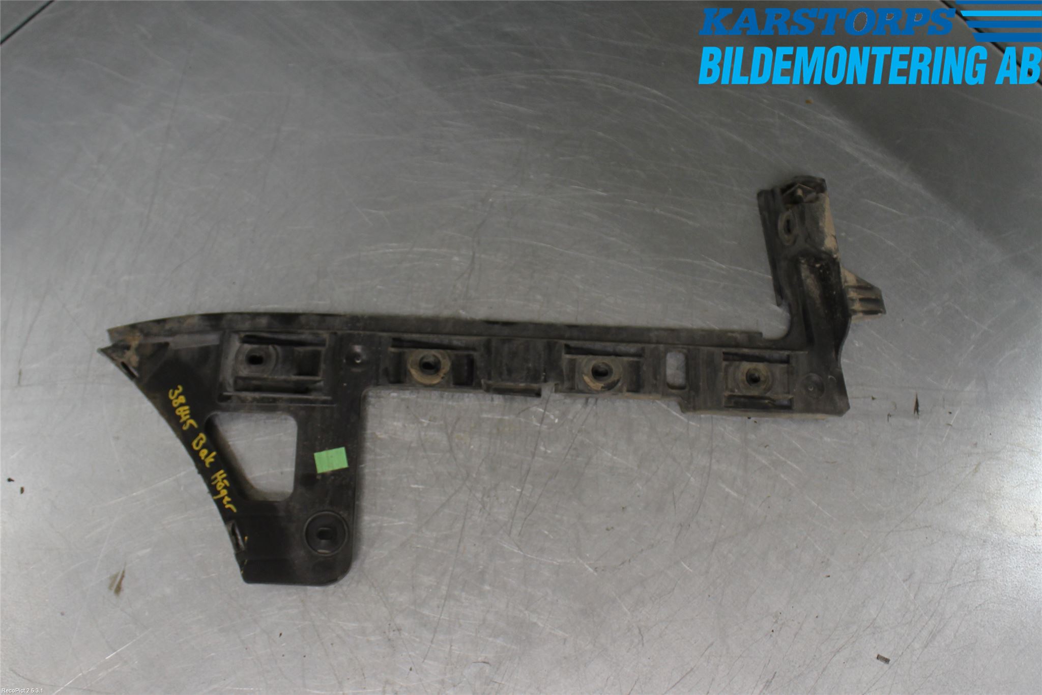 Volkswagen VW PASSAT 05-11 Stötfångarfäste Bak Hö