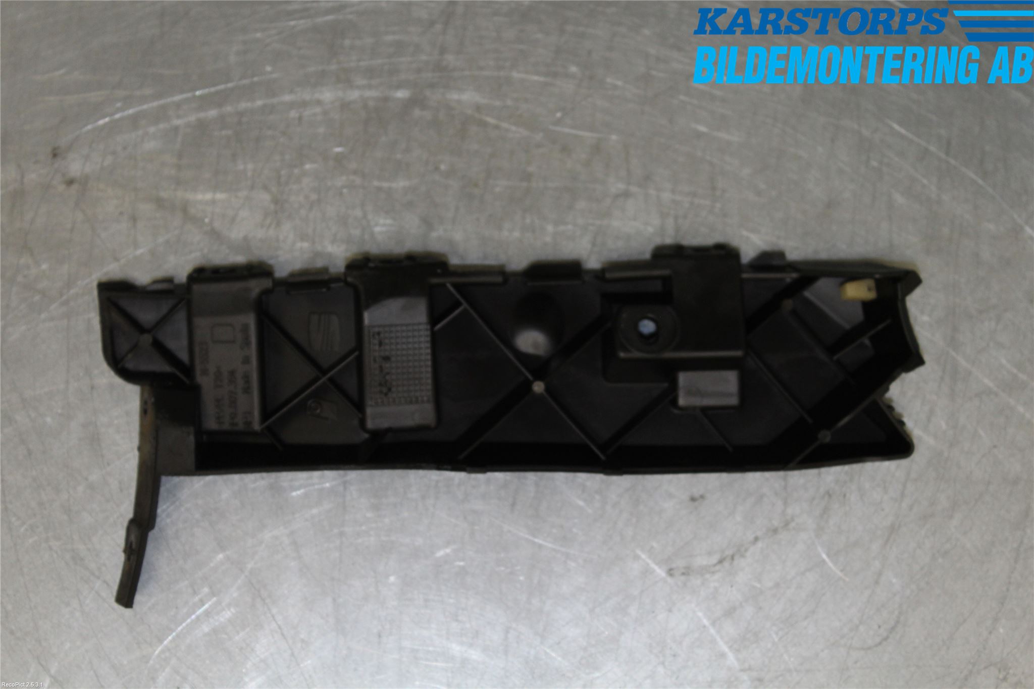 Seat LEON 06-12 Stötfångarfäste Bak Hö