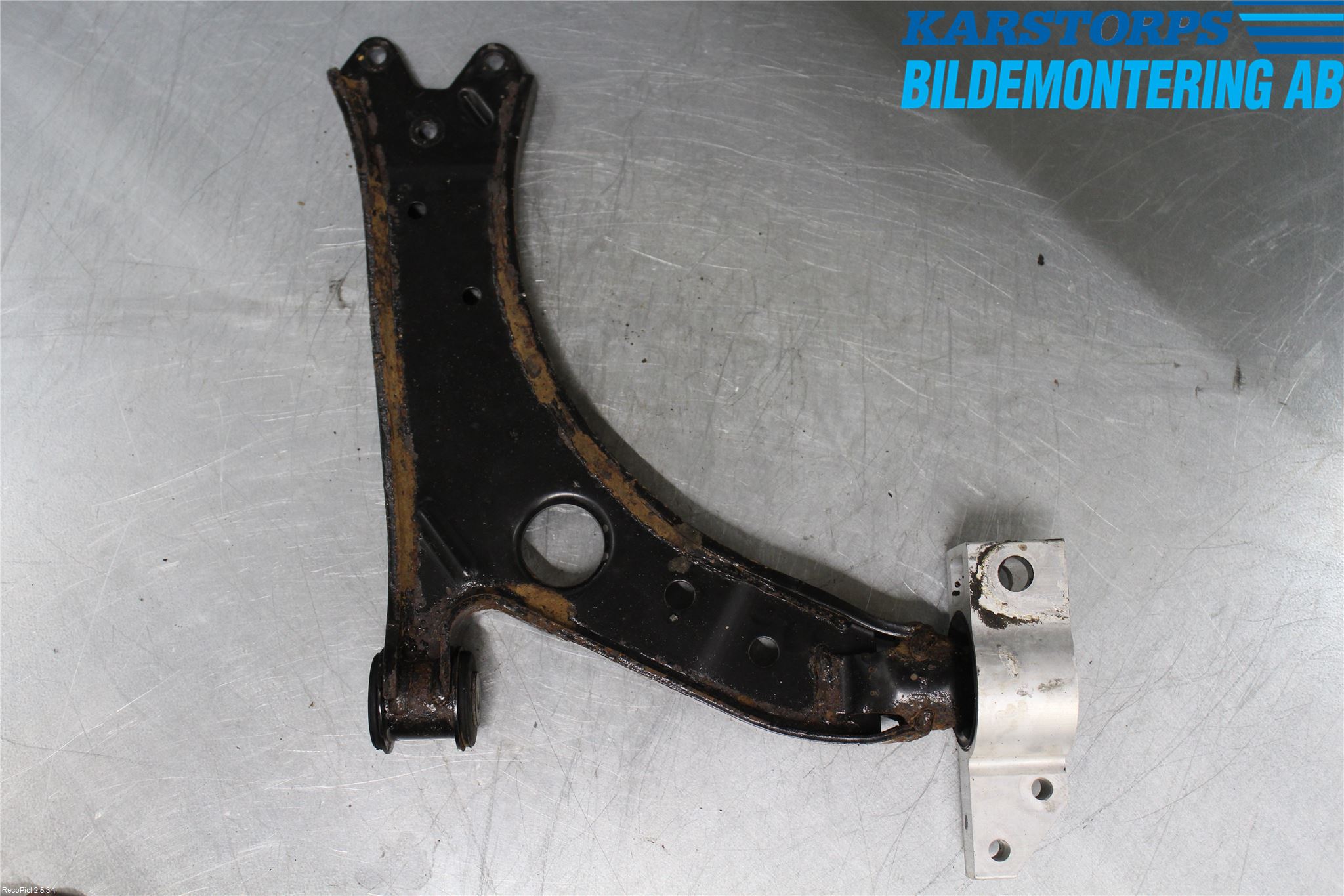 Seat LEON 06-12 Bärarm Fram Undre Vä