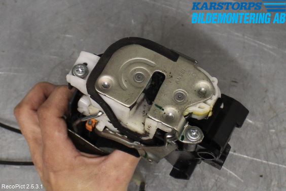 Mitsubishi L200 06-15 Låskista-Dörrlås