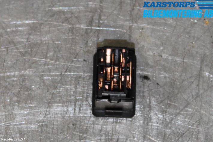 Mitsubishi L200 06-15 Strömställare Stolvärme