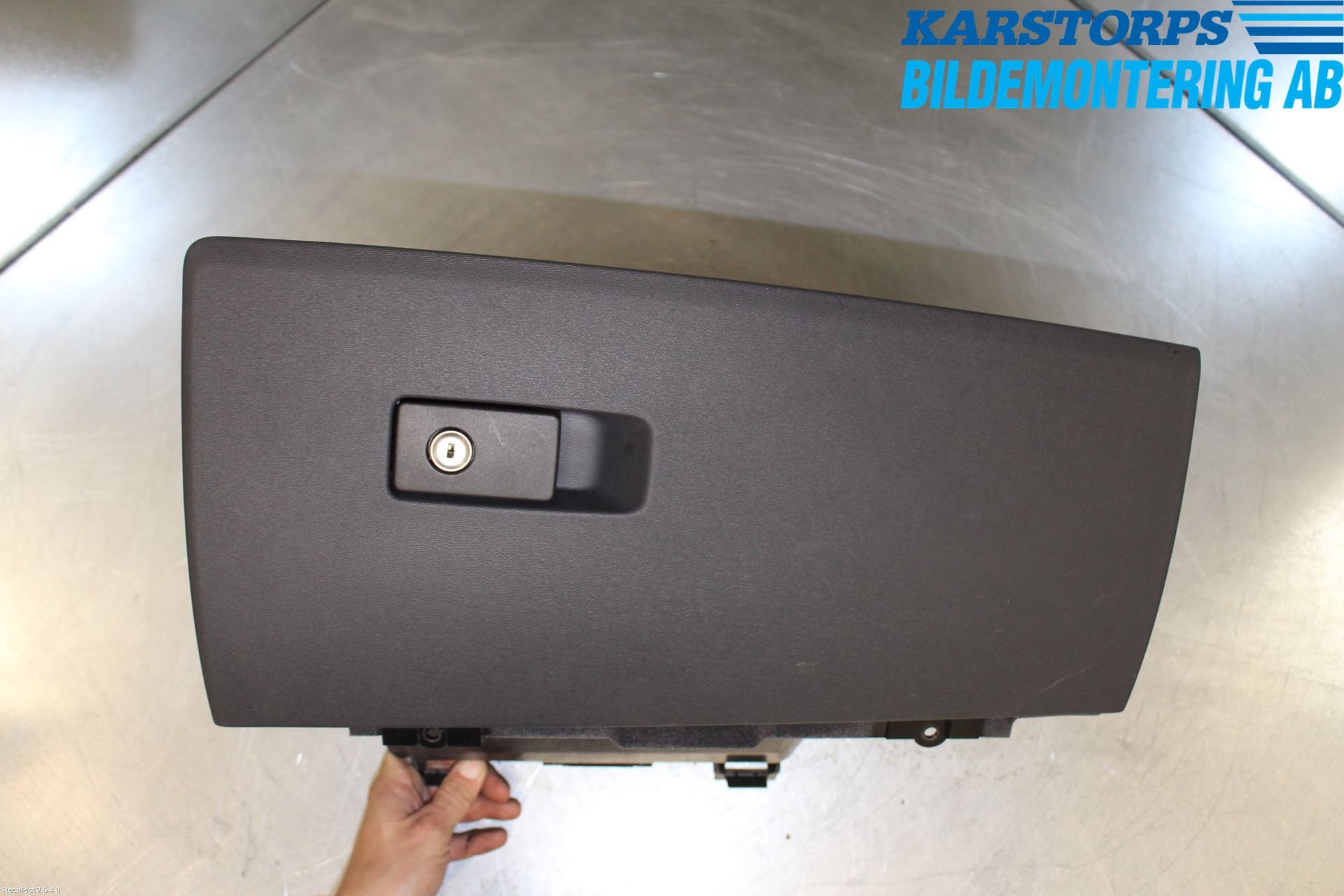 Volvo V70 08-13 Handskfack