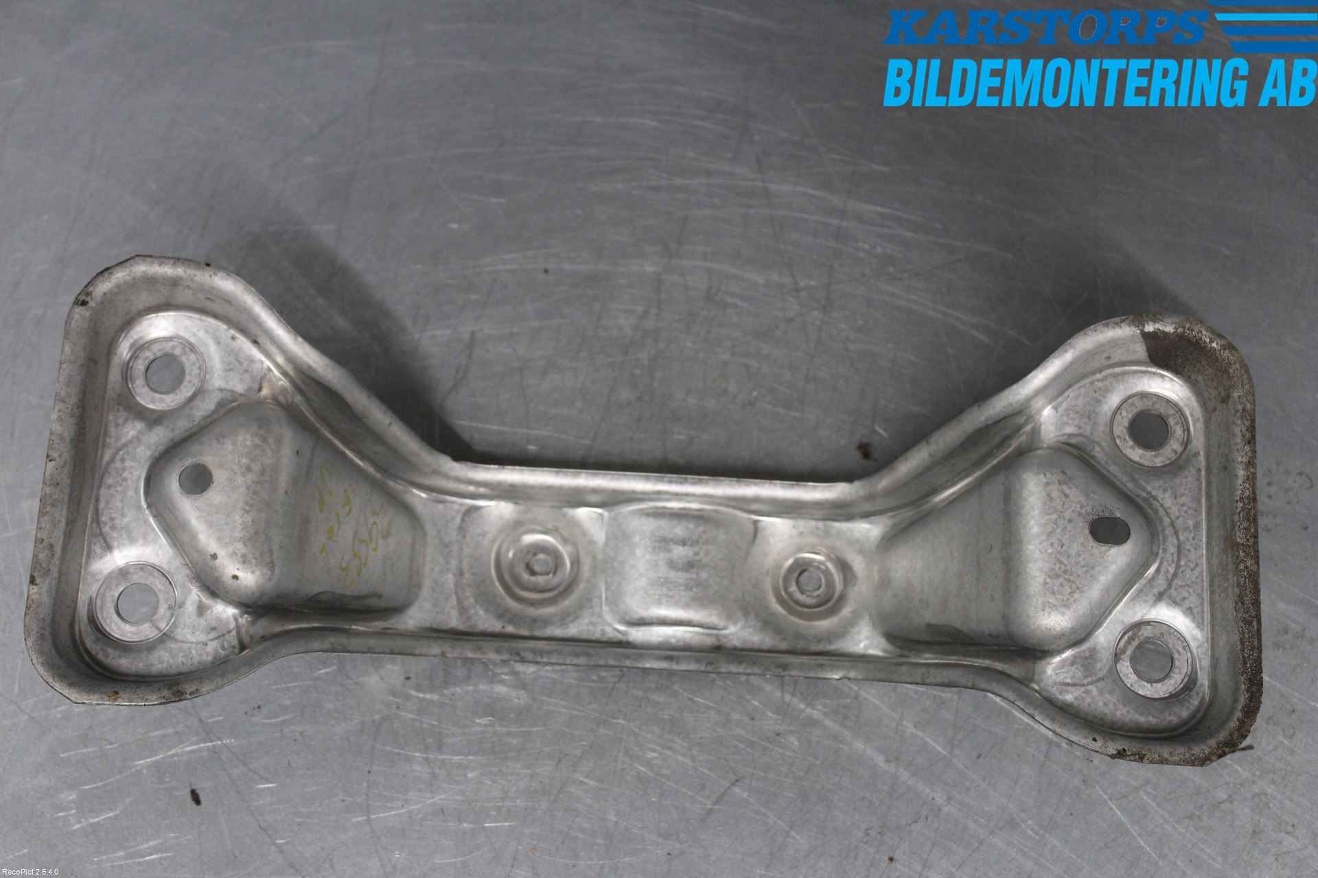 Volvo XC60 14-17 Mellanaxel Balk