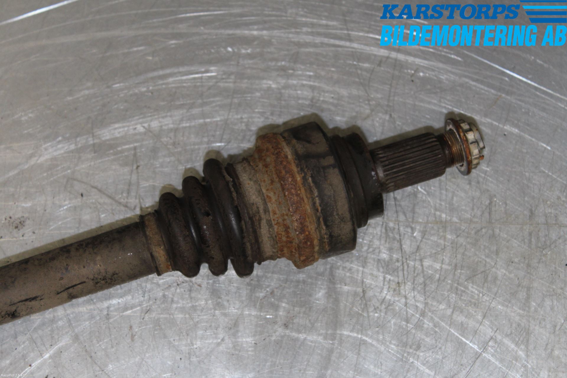 BMW 1 F20/F21 11-19 Drivaxel Bak Vänster