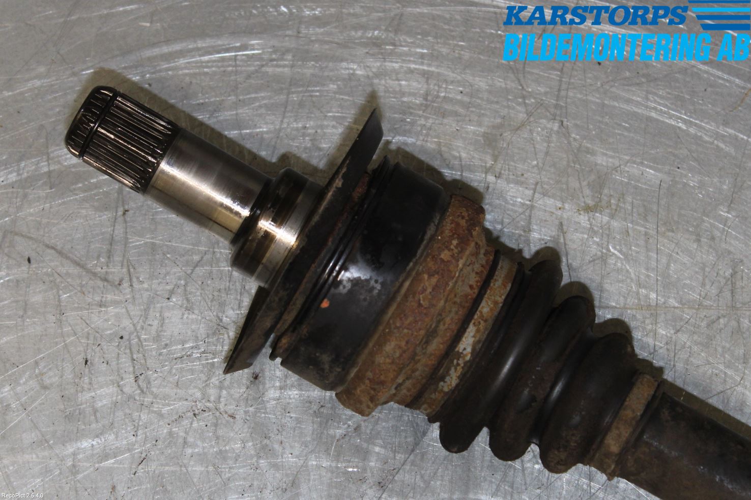 BMW 1 F20/F21 11-19 Drivaxel Bak Vänster
